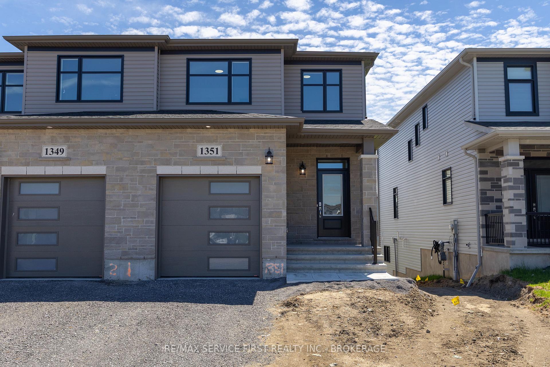 1351 Woodfield Crescent, Kingston — photo 4 of 5