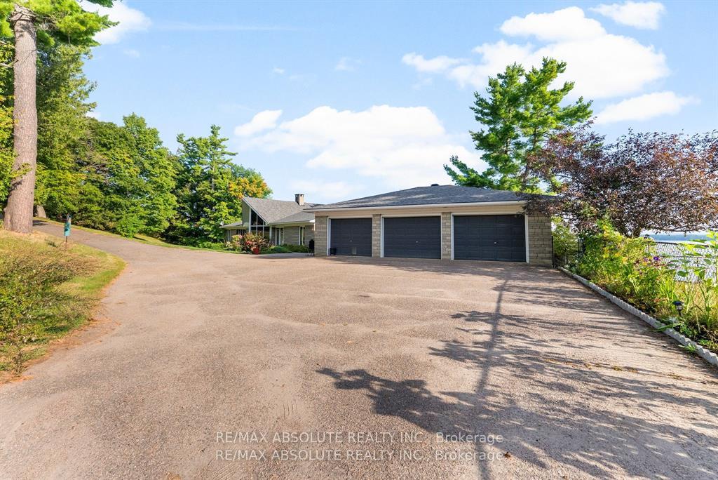 1724 River Road, McNab/Braeside — photo 3 of 5