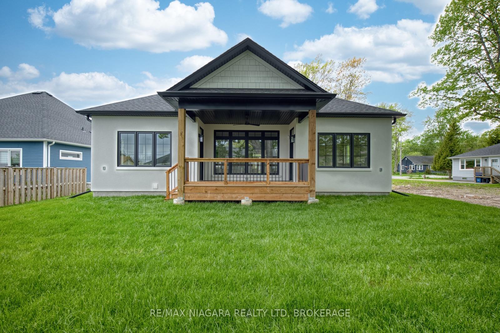60 Pleasant Avenue N, Fort Erie — photo 5 of 5