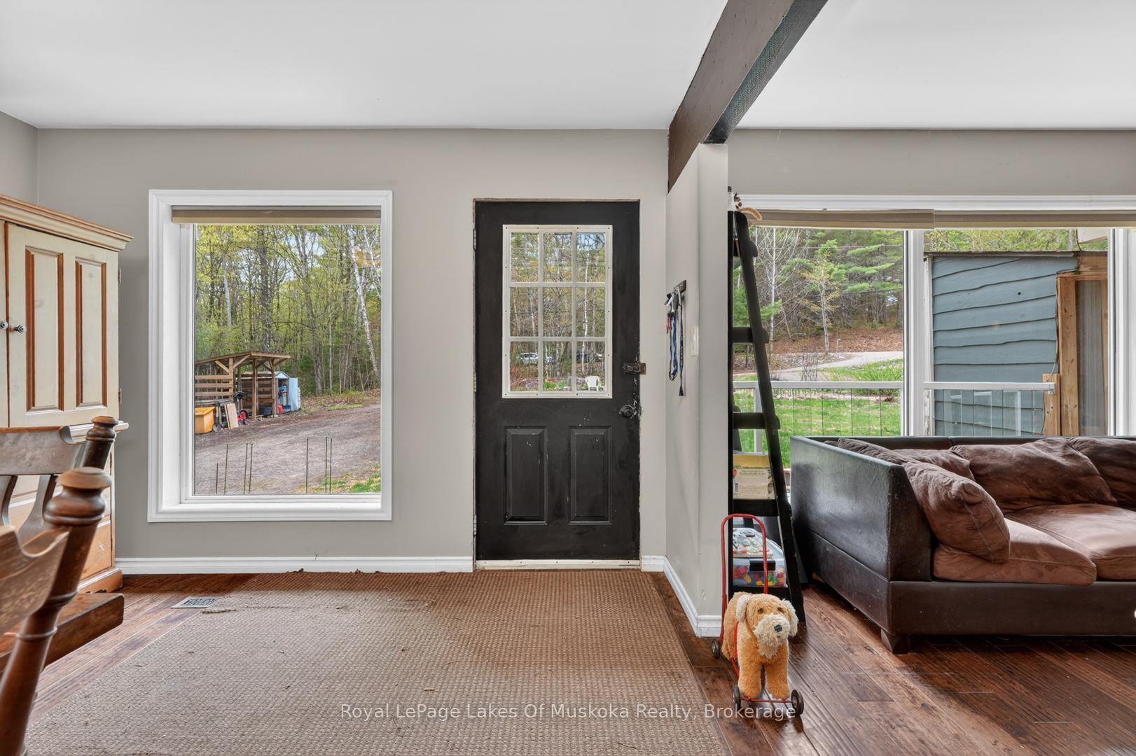 1034 Old 117 Highway, Lake of Bays — photo 2 of 5