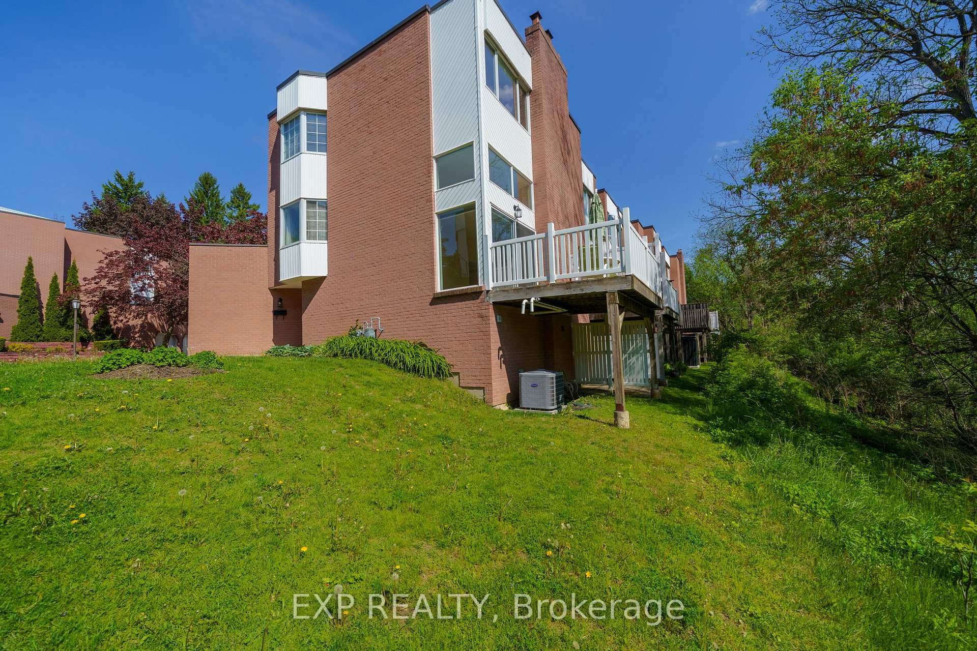 703 Windermere Road 11, London North — photo 2 of 5