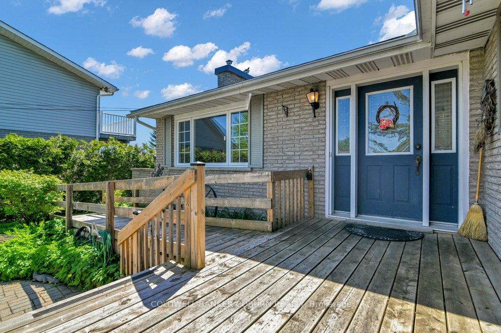 10 Manning Road, South Stormont — photo 4 of 5