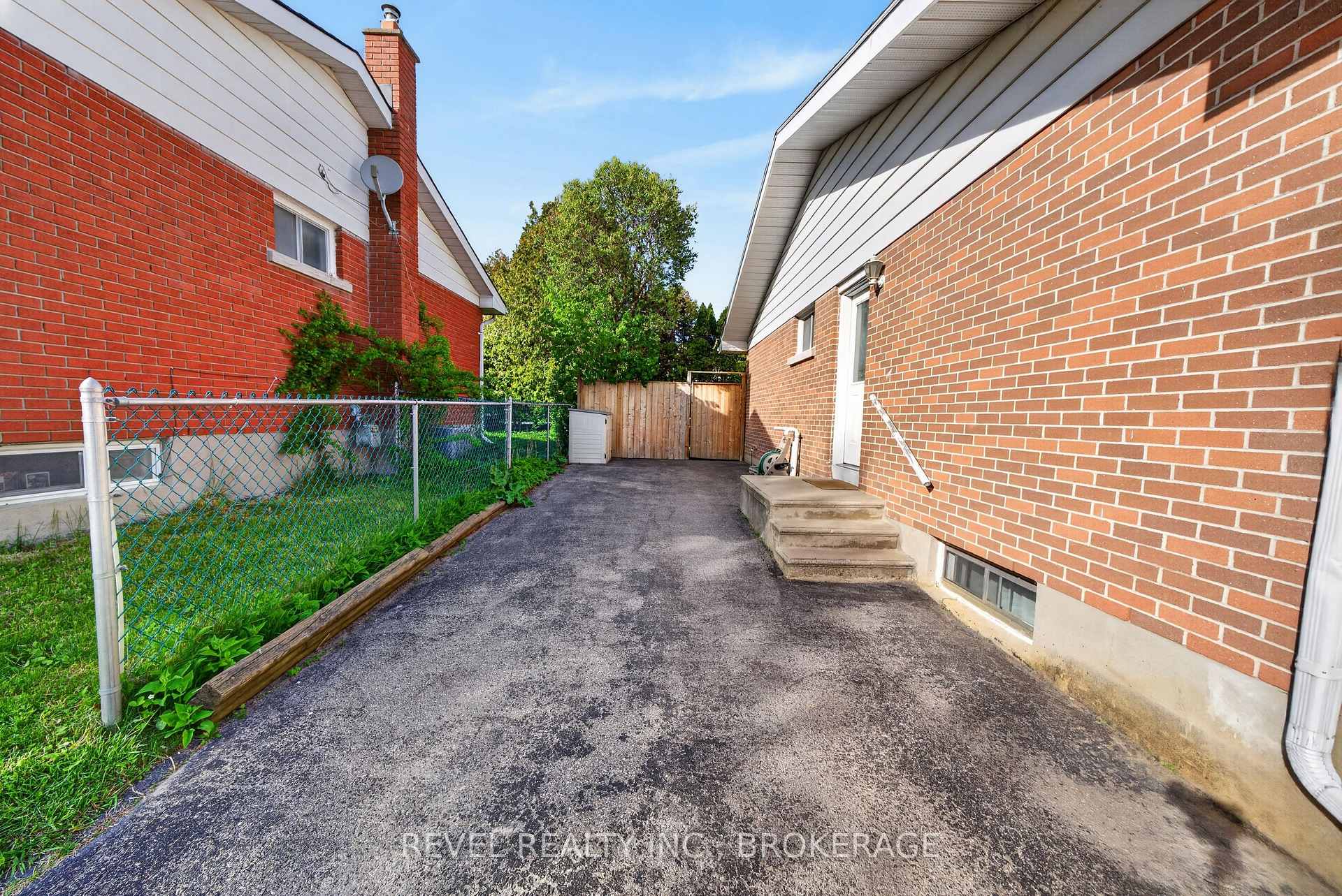 136 Braemar Road, Kingston — photo 5 of 5