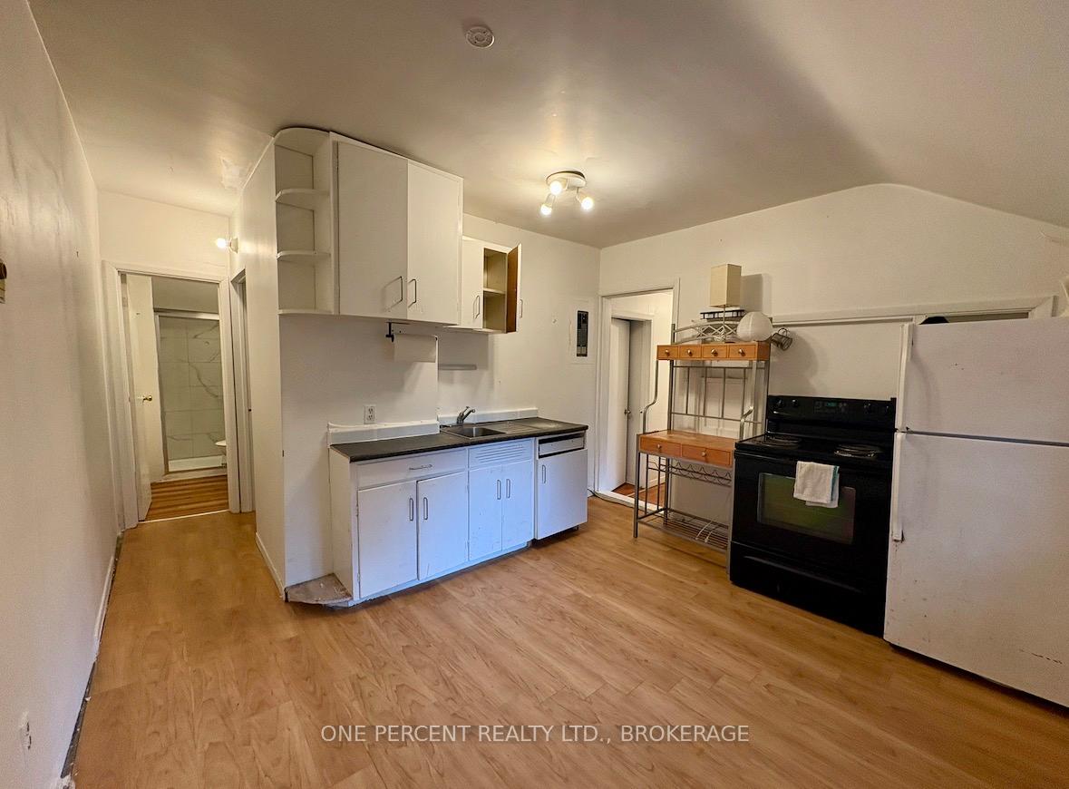 382 Earl Street 3, Kingston — photo 2 of 5