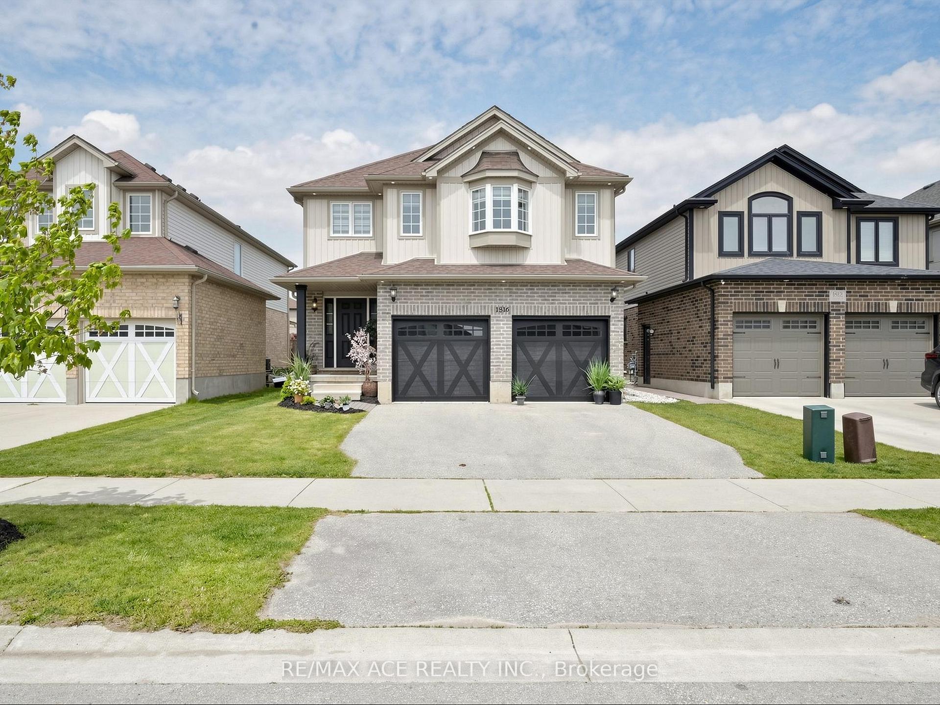 1816 Cedarpark Drive, London North — photo 3 of 5