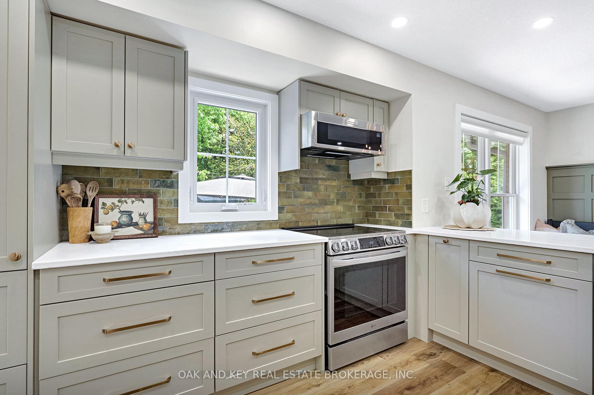 639 Headley Drive, London North — photo 4 of 5