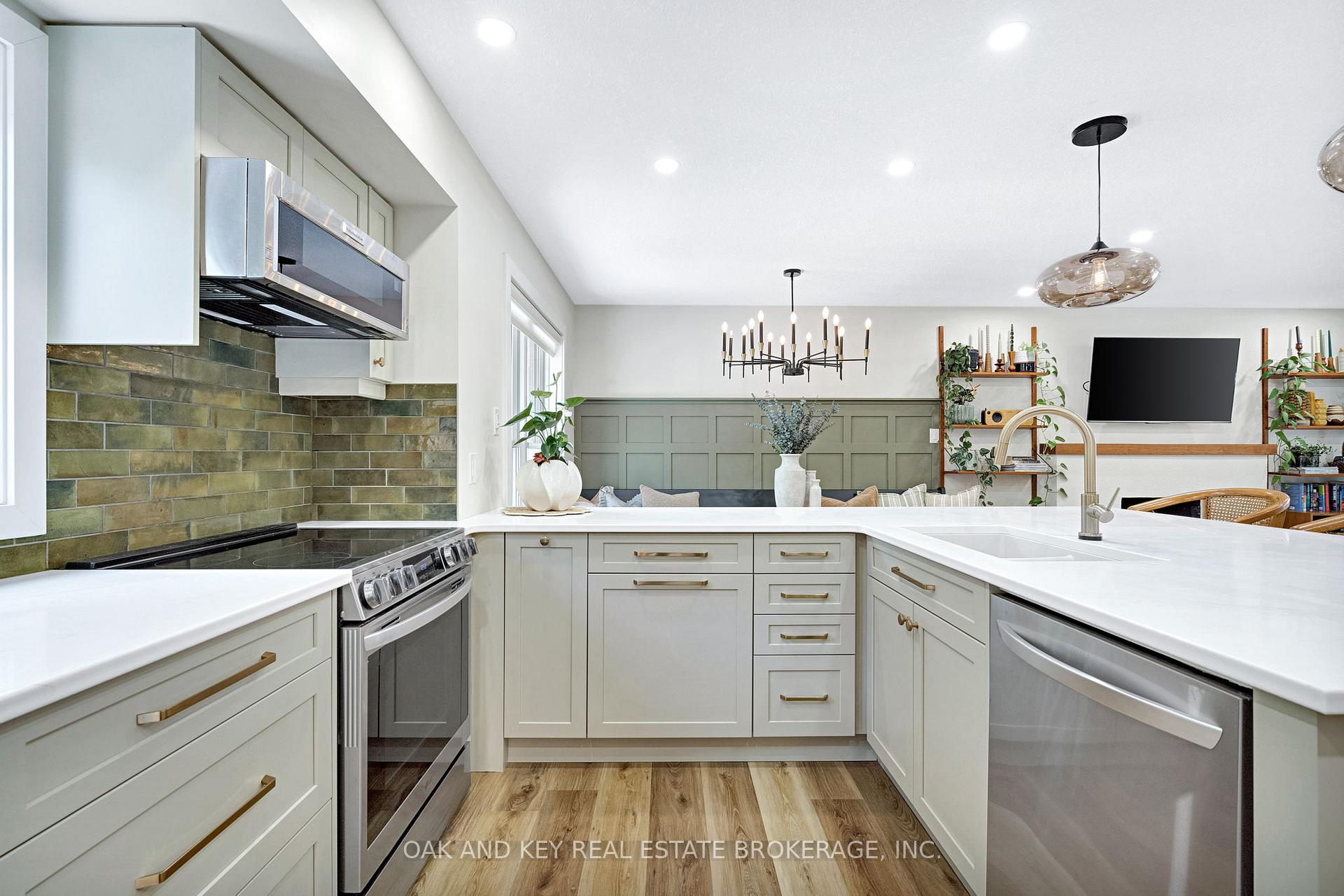 639 Headley Drive, London North — photo 5 of 5