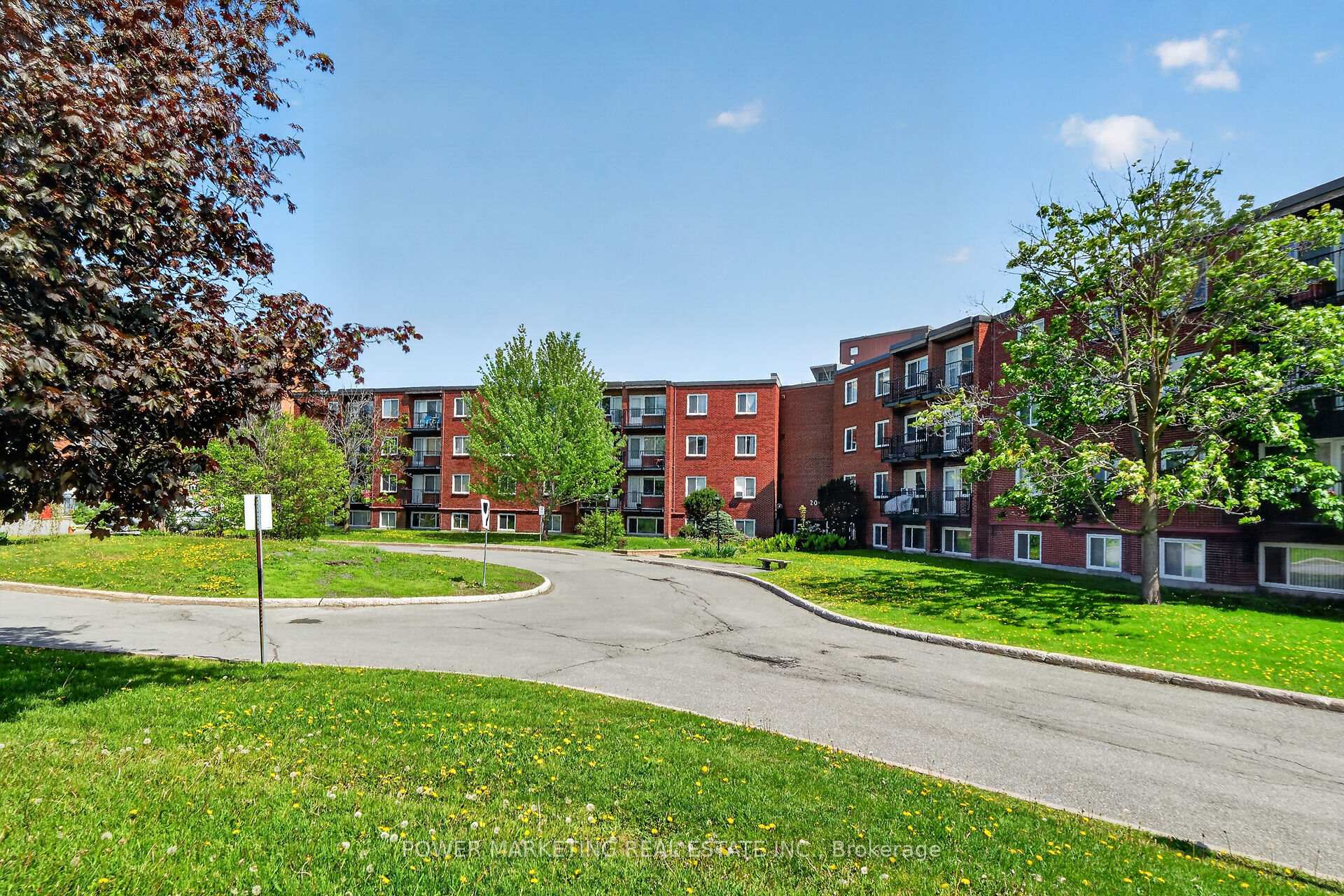 2044 ARROWSMITH Drive 303A, Beacon Hill North - South and Area, ON K1J 7V8 — Beacon Hill North - South and Area, Ontario