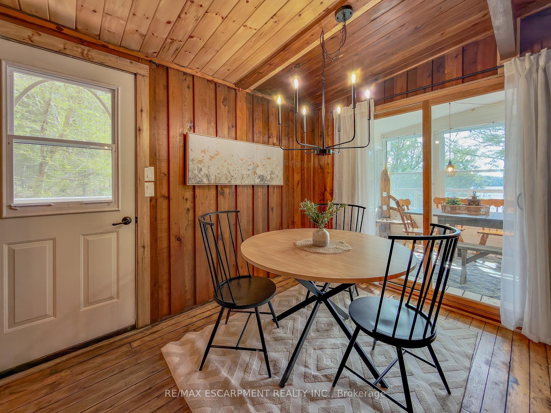 2787 Watts Road, Dysart et al — photo 5 of 5