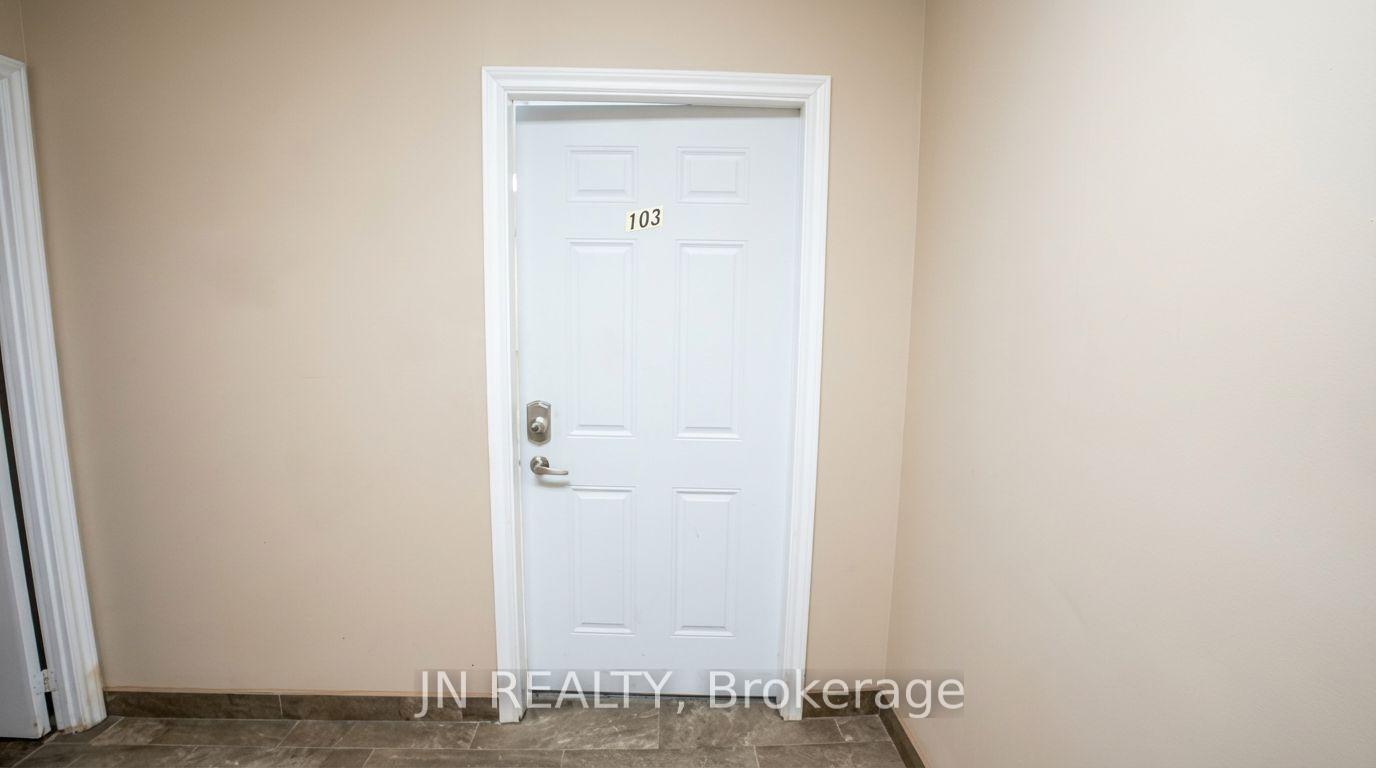 700 Franklin Boulevard 103, Cambridge — photo 3 of 5
