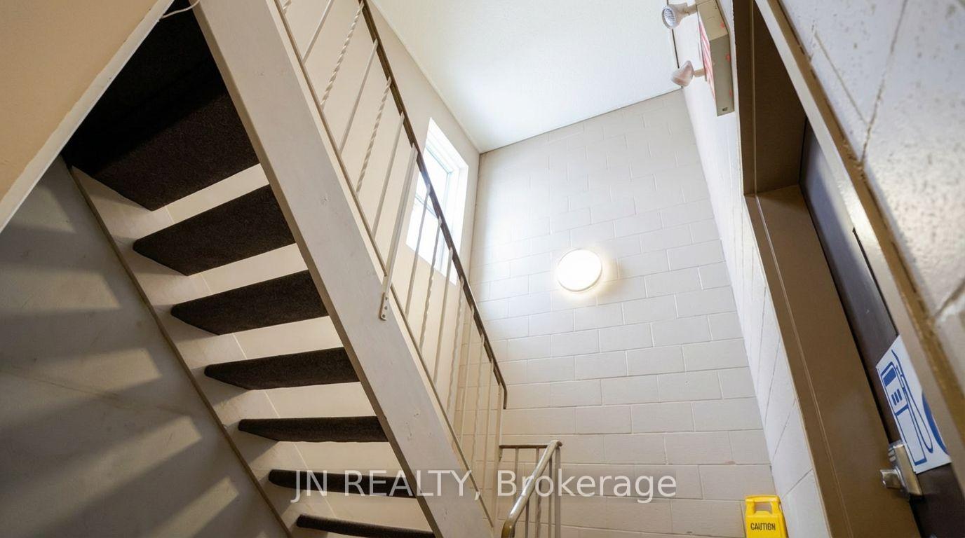 700 Franklin Boulevard 201, Cambridge — photo 3 of 5