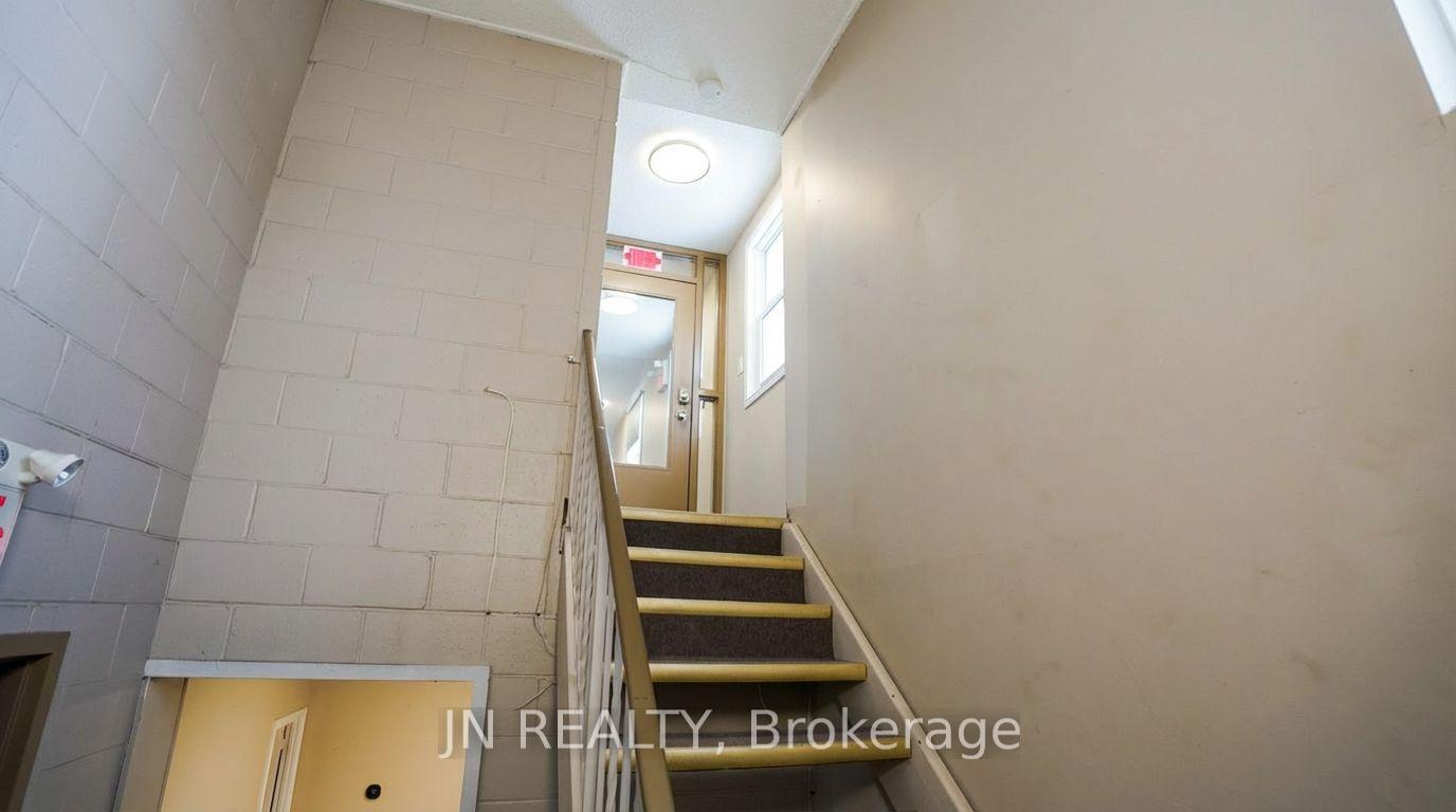 700 Franklin Boulevard 201, Cambridge — photo 4 of 5