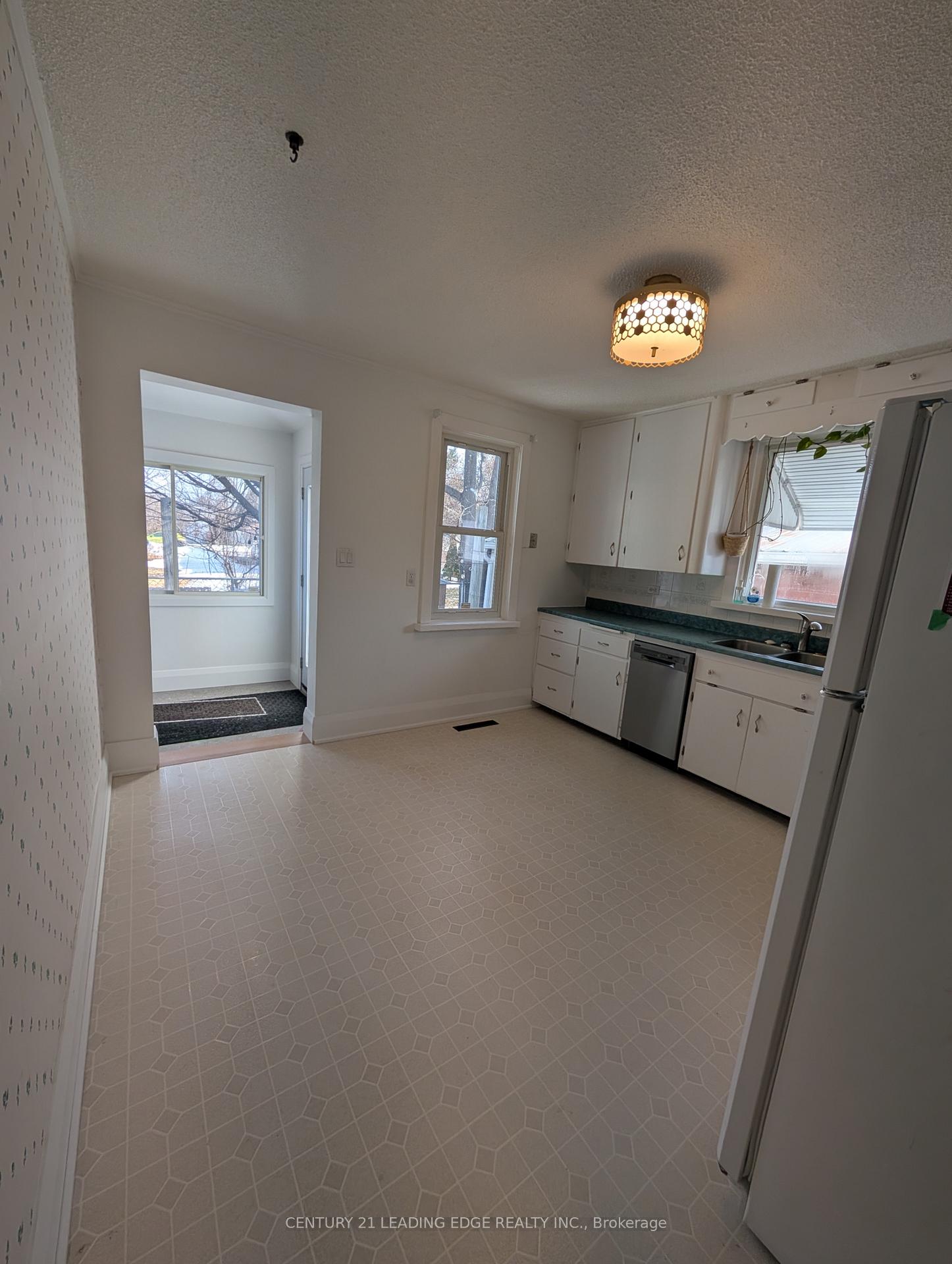 44 Macdonald Street S, Arnprior — photo 5 of 5