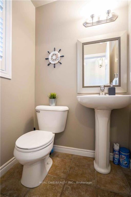 499 Mariner Drive, Waterloo — photo 3 of 5