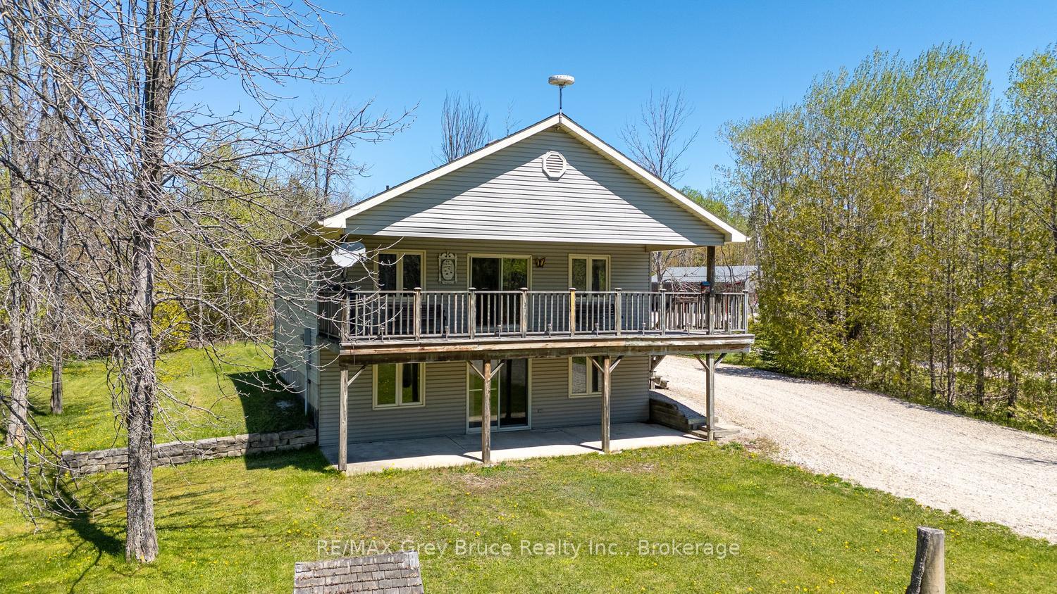 94 Maple Drive, Northern Bruce Peninsula — photo 2 of 5
