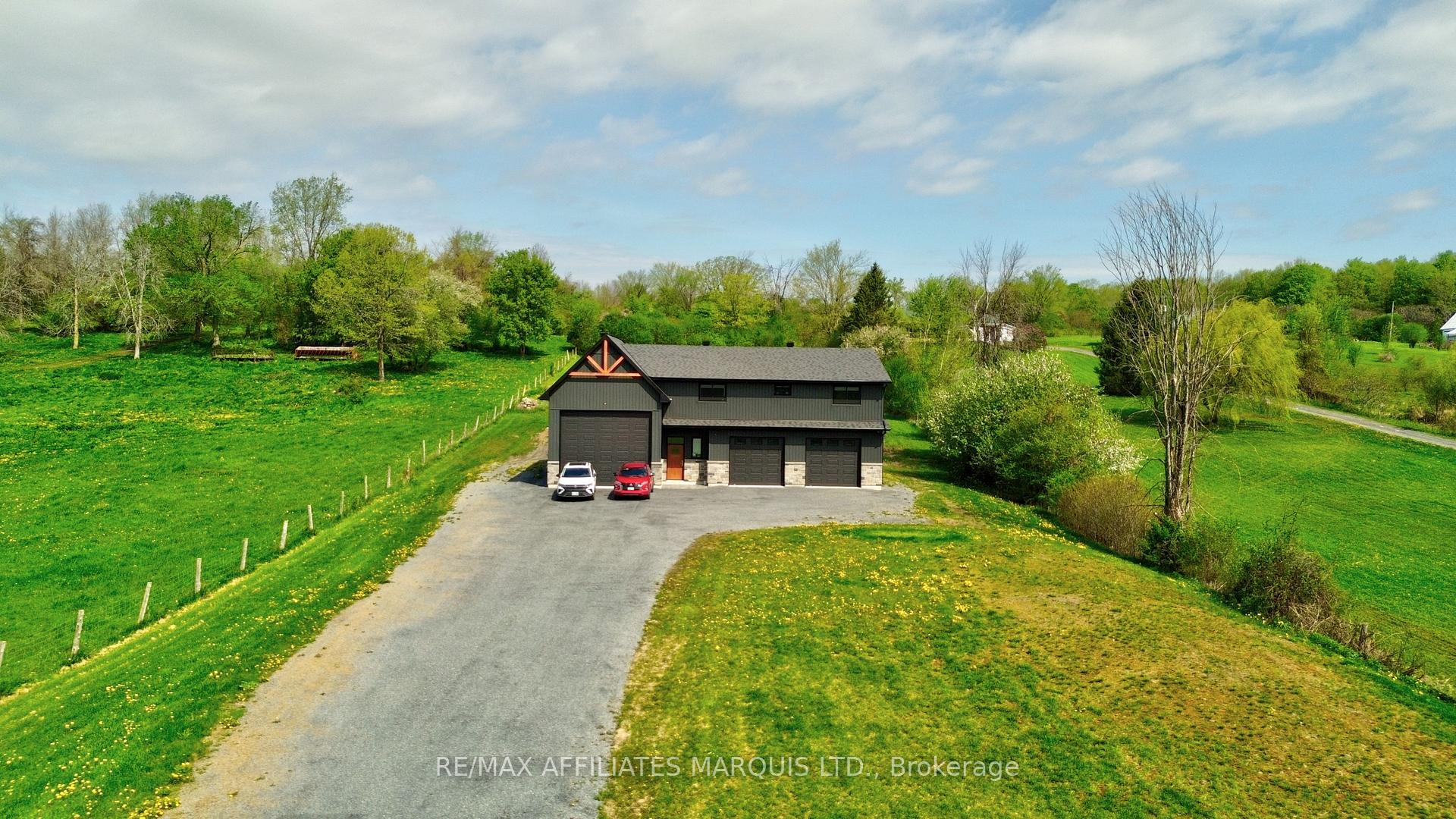 18779 Paragon Road, South Glengarry — photo 2 of 5