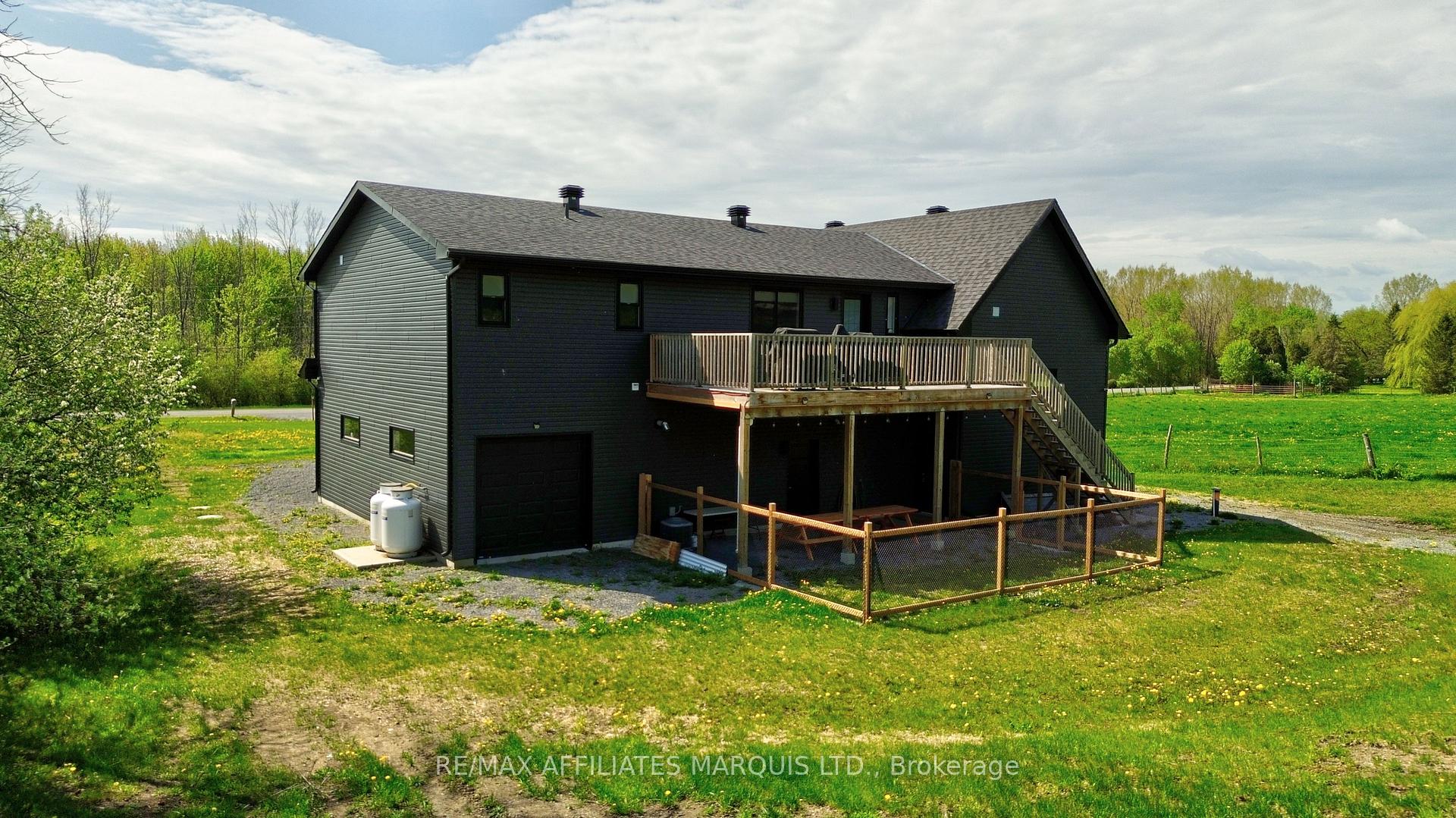 18779 Paragon Road, South Glengarry — photo 4 of 5