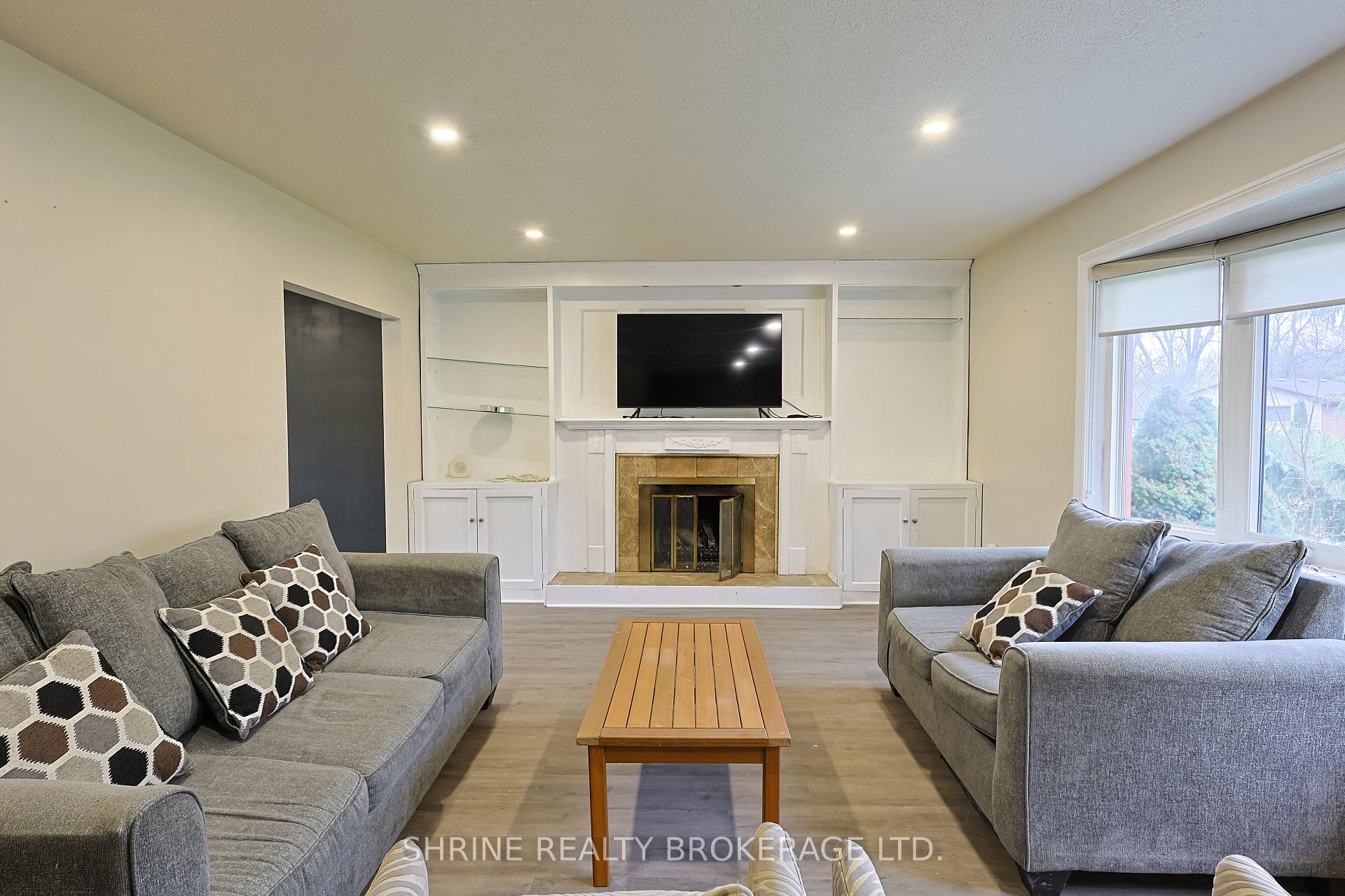 127 ODESSA Avenue, London South — photo 4 of 5