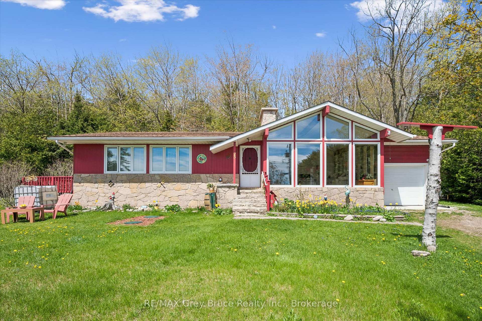 25 Shoreline Drive, Northern Bruce Peninsula, ON N0H 1Z0 — Northern Bruce Peninsula, Ontario