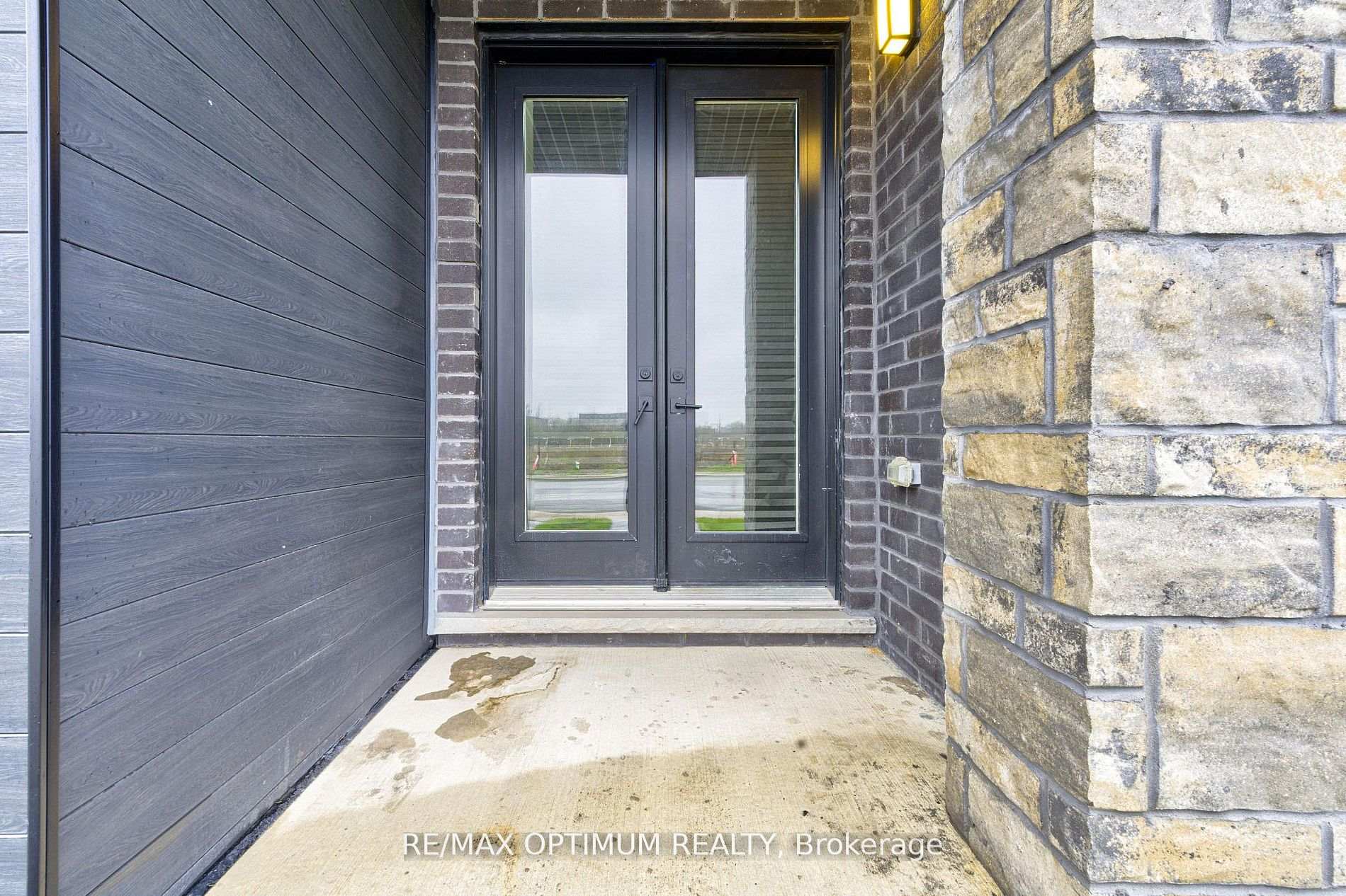 64 Keystone Trail, Welland — photo 3 of 5