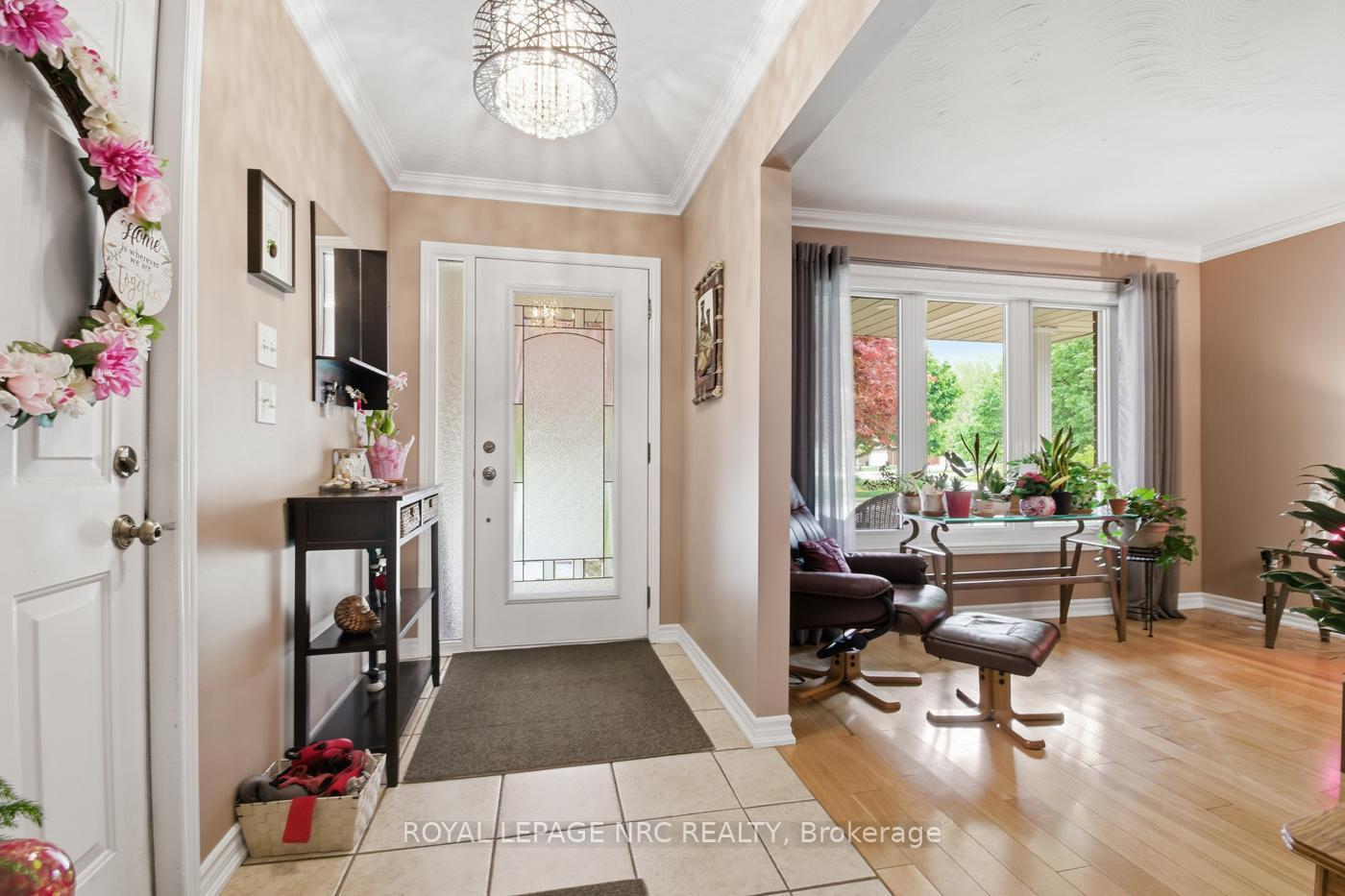 27 WOODRUSH Avenue, Welland — photo 3 of 5