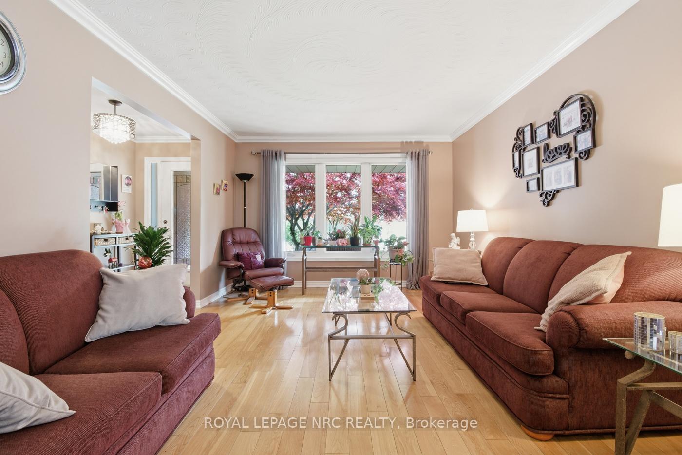 27 WOODRUSH Avenue, Welland — photo 5 of 5