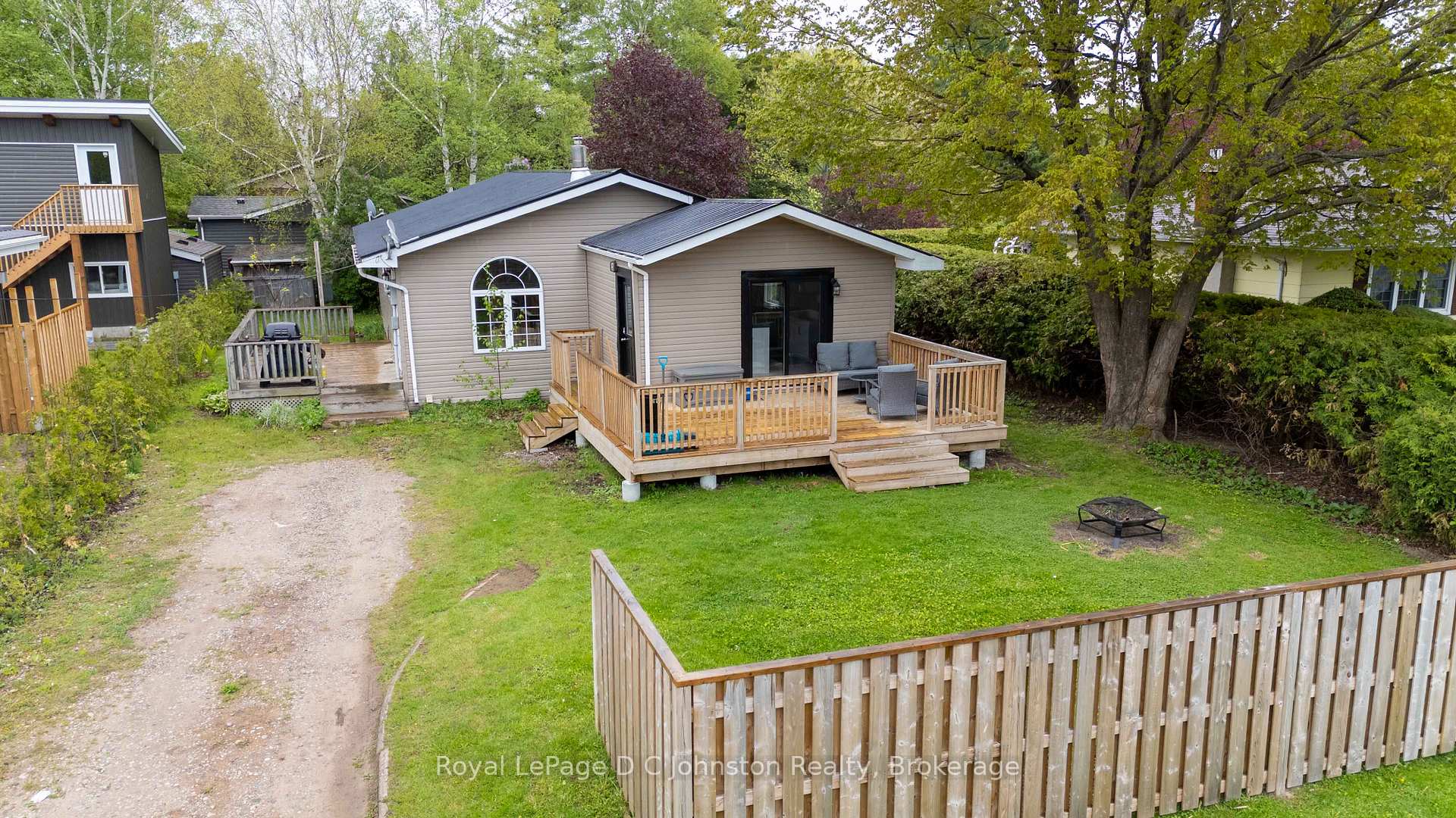 229 Edward Street, Saugeen Shores, ON N0H 2L0 — Saugeen Shores, Ontario