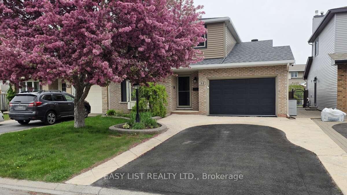 35 Ivylea Street, South of Baseline to Knoxdale, ON K2G 4X1 — South of Baseline to Knoxdale, Ontario