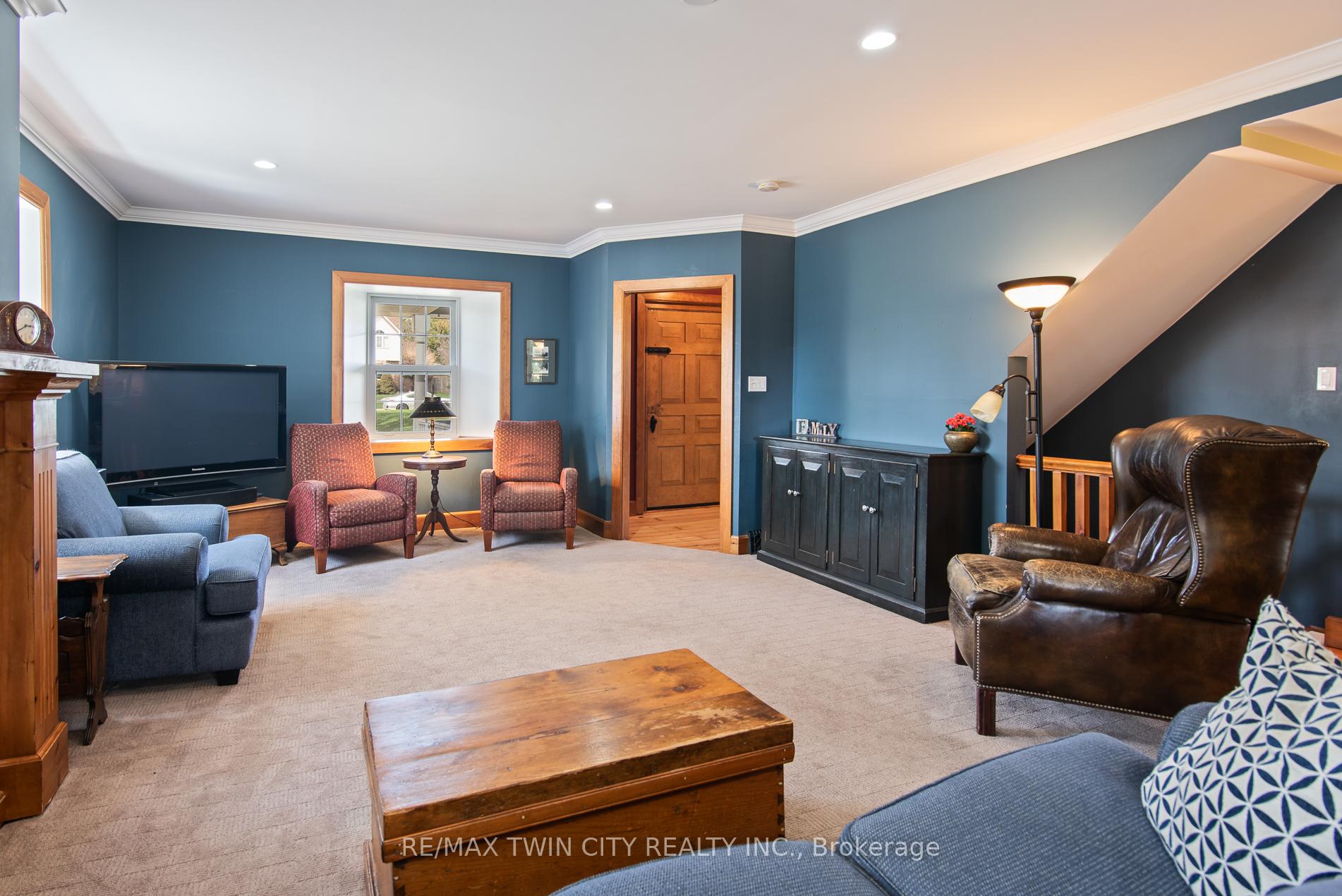 274 Woodridge Drive, Wilmot — photo 5 of 5