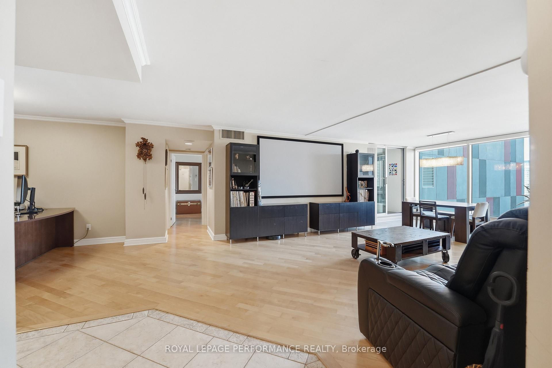 160 George Street 1601, Lower Town - Sandy Hill — photo 4 of 5
