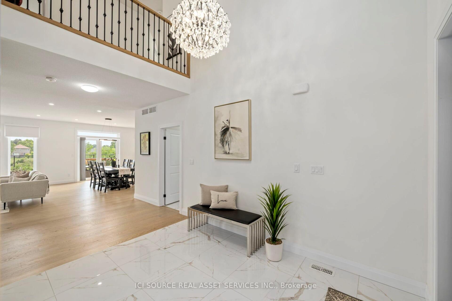 2363 Bakervilla Street, London South — photo 4 of 5