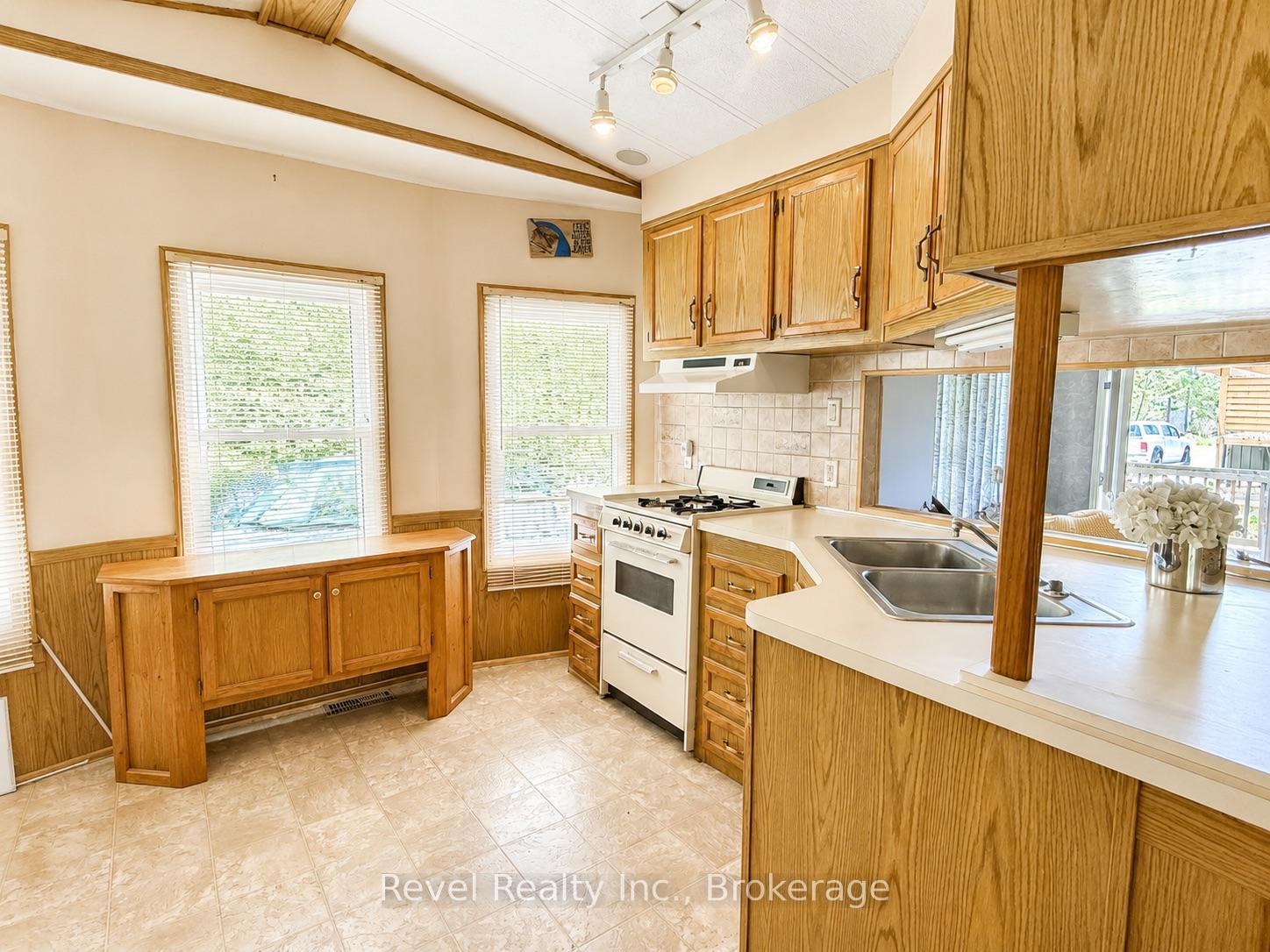 1802 county road 121 Road 308, Kawartha Lakes — photo 4 of 5