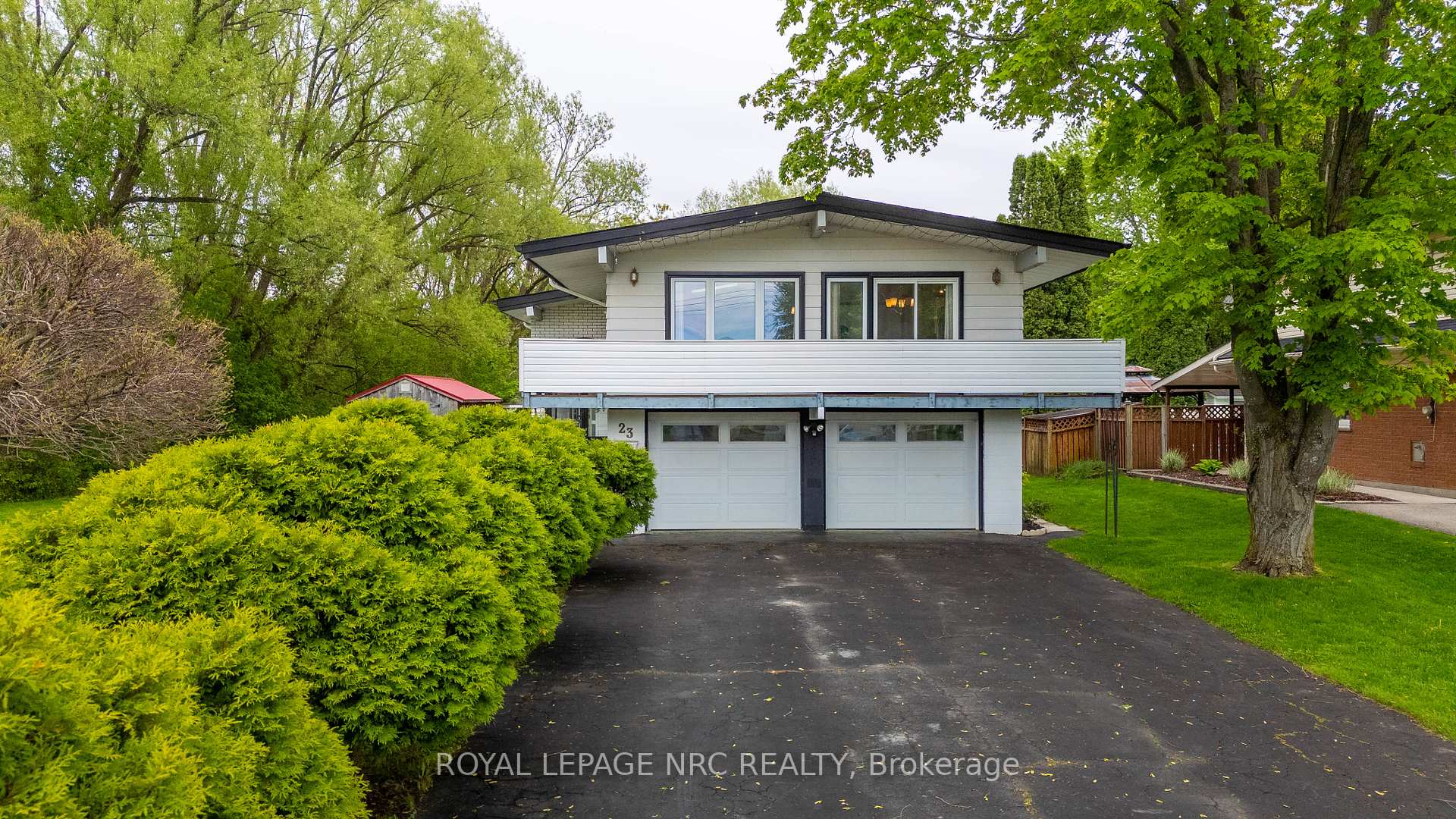 23 Chantler Road, Welland — photo 2 of 5