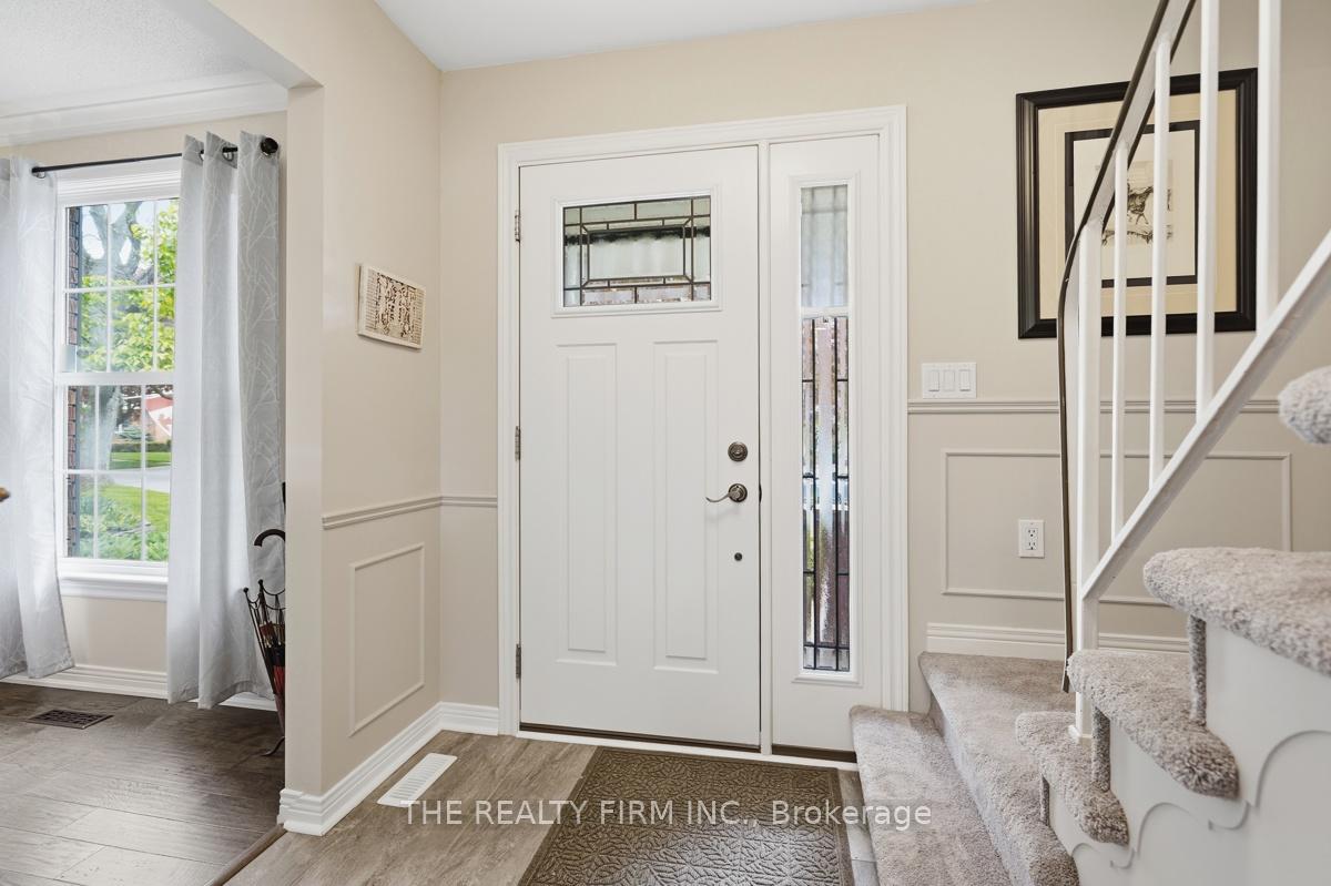 18 Mctaggart Crescent, London North — photo 3 of 5