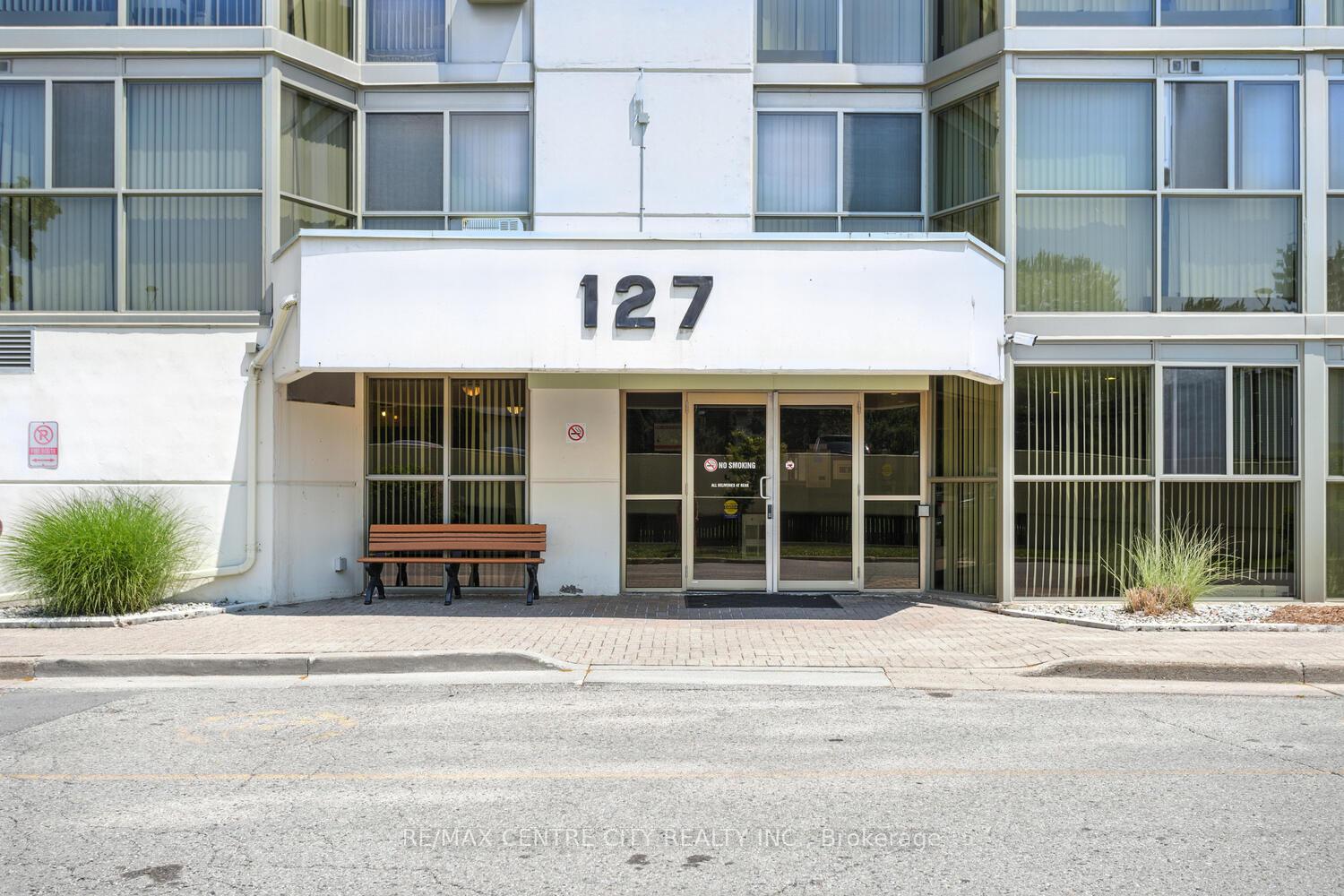 127 Belmont Drive 809, London South — photo 3 of 5