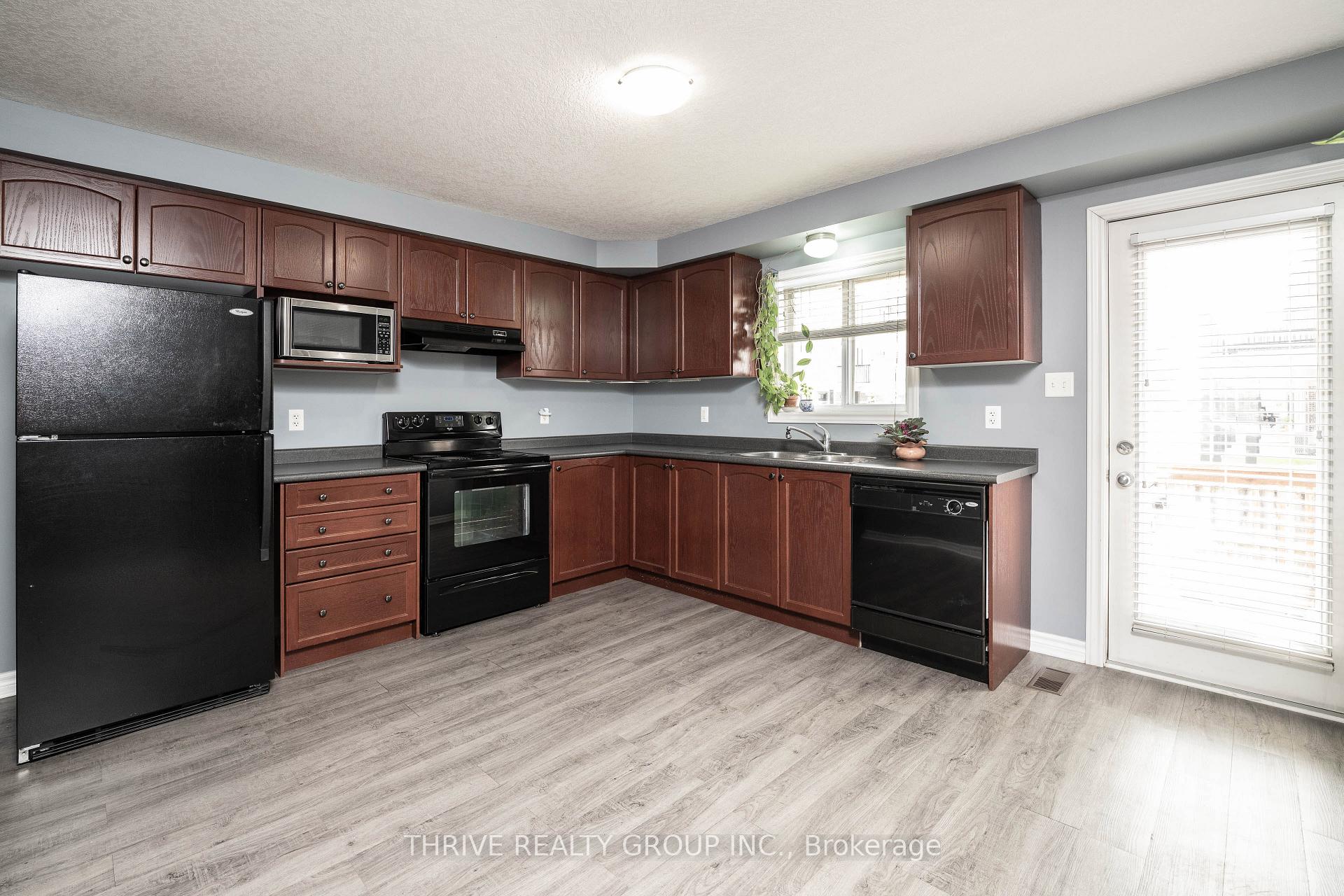 3320 Meadowgate Boulevard 30, London South — photo 5 of 5