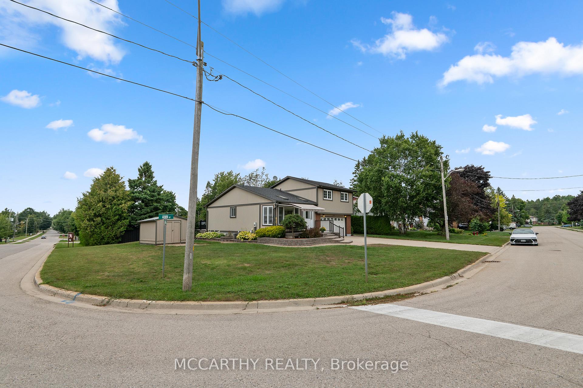 140 Ann Street, Shelburne — photo 4 of 5