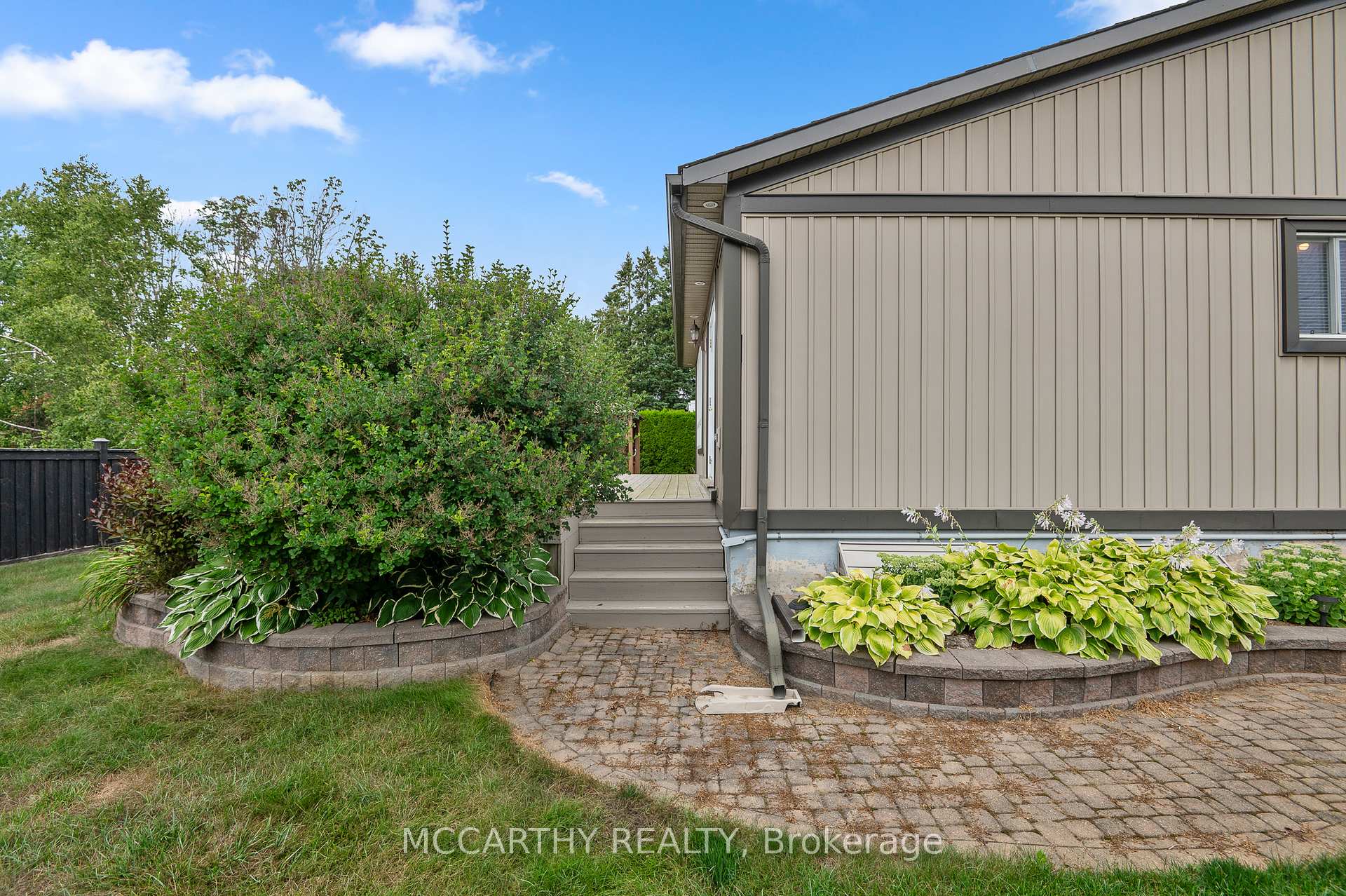 140 Ann Street, Shelburne — photo 5 of 5