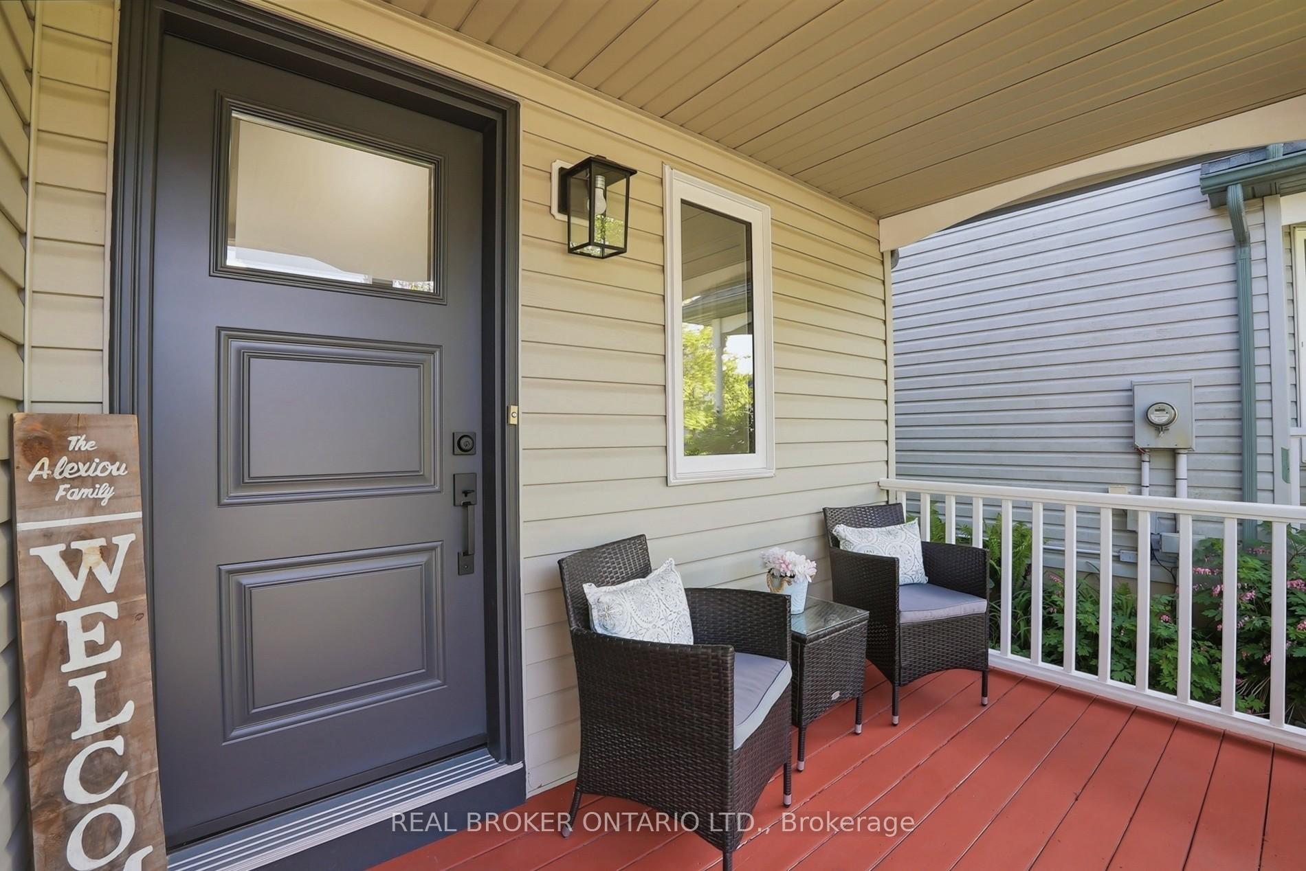 136 Marcy Crescent, Cambridge — photo 3 of 5