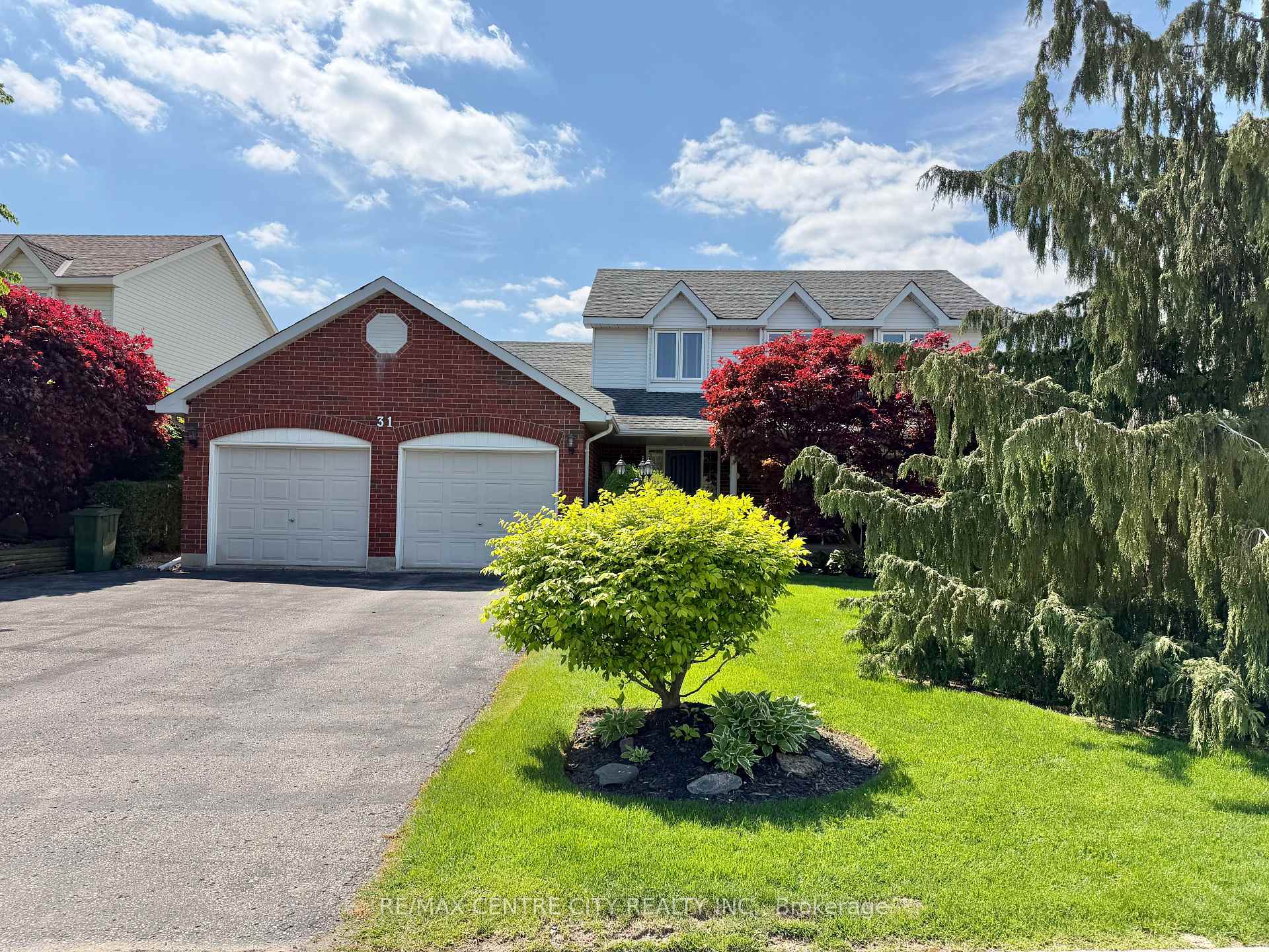 31 Cavanaugh Crescent, St. Thomas — photo 2 of 5