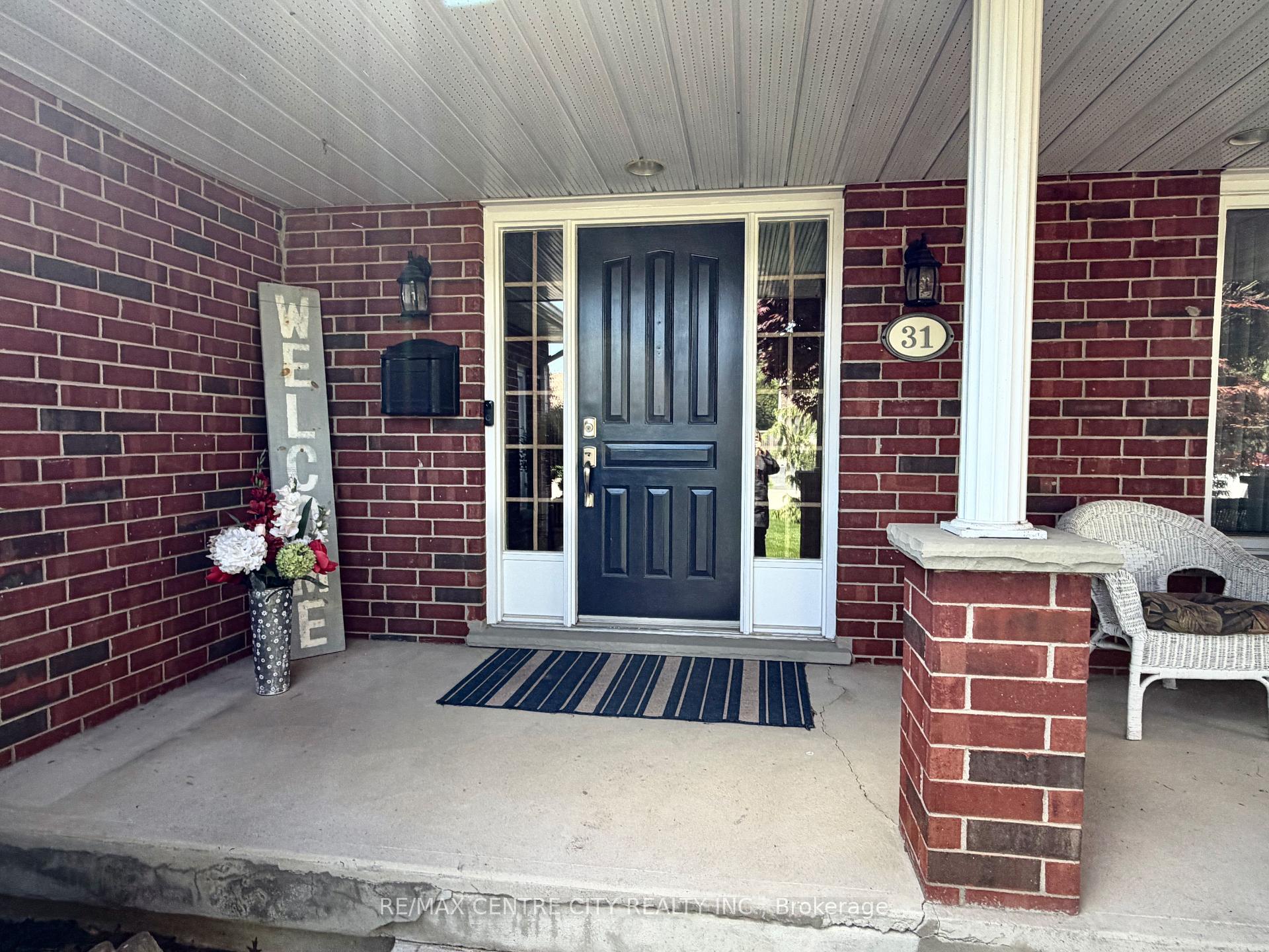 31 Cavanaugh Crescent, St. Thomas — photo 3 of 5