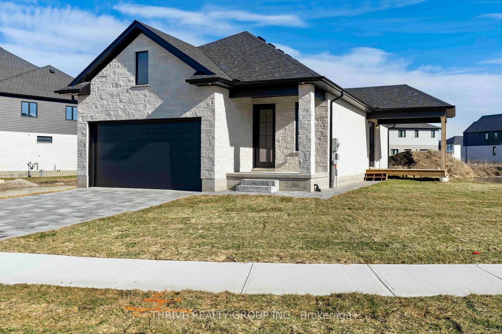 3897 Big Leaf Trail, London South, ON N6P 0J9 — London South, Ontario