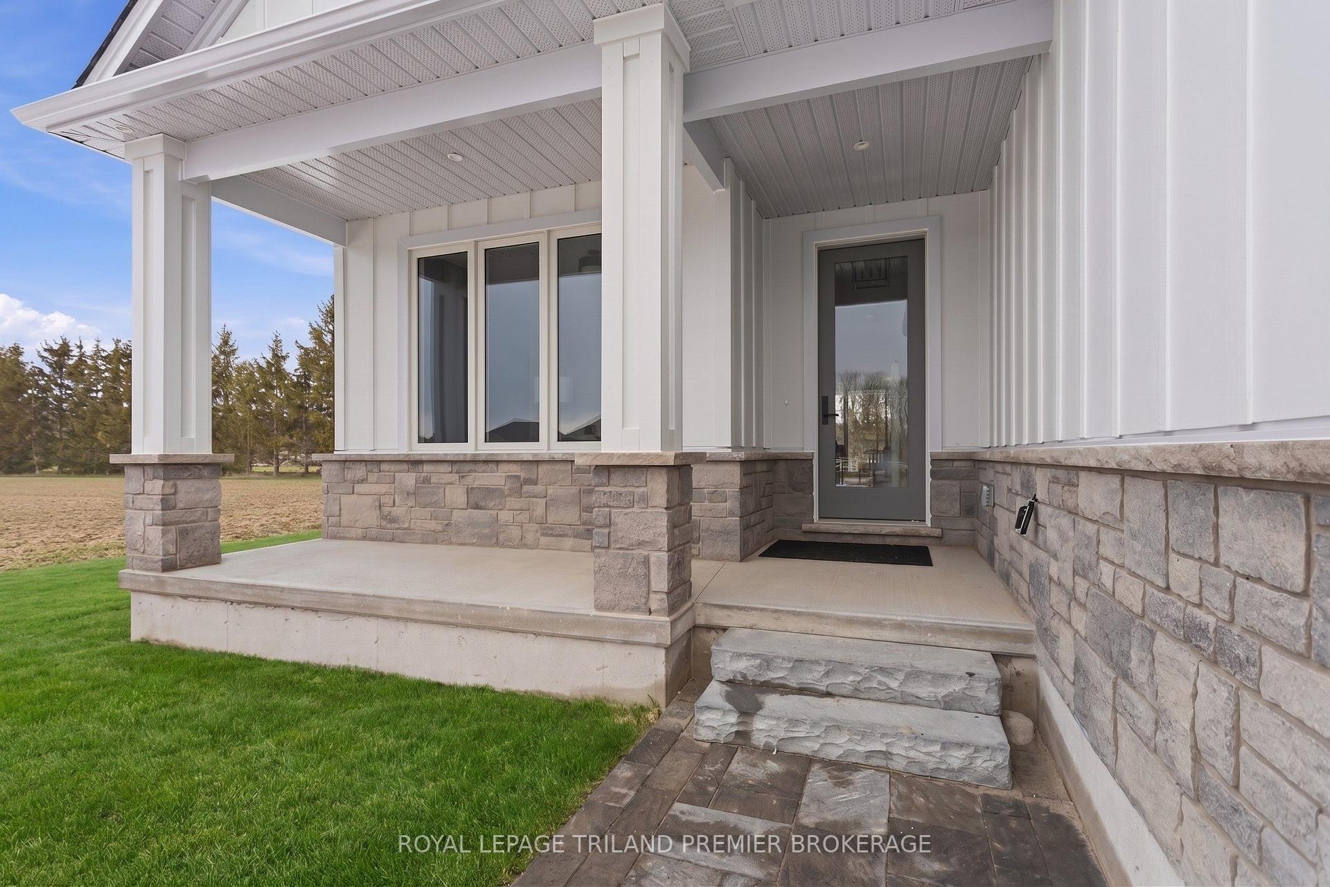 108 DEARING Drive, South Huron — photo 2 of 5