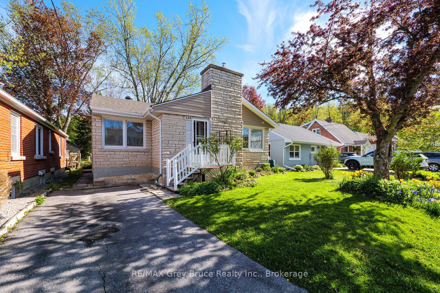 129 W 3rd A Street W, Owen Sound, ON N4K 3J6 — Owen Sound, Ontario