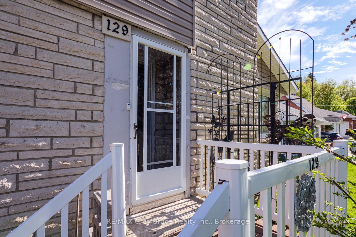 129 W 3rd A Street W, Owen Sound — photo 4 of 5