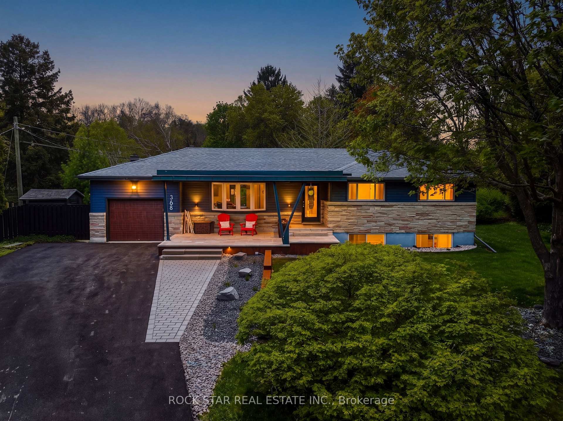 368 Philip Place, Hamilton, ON L9G 3G8