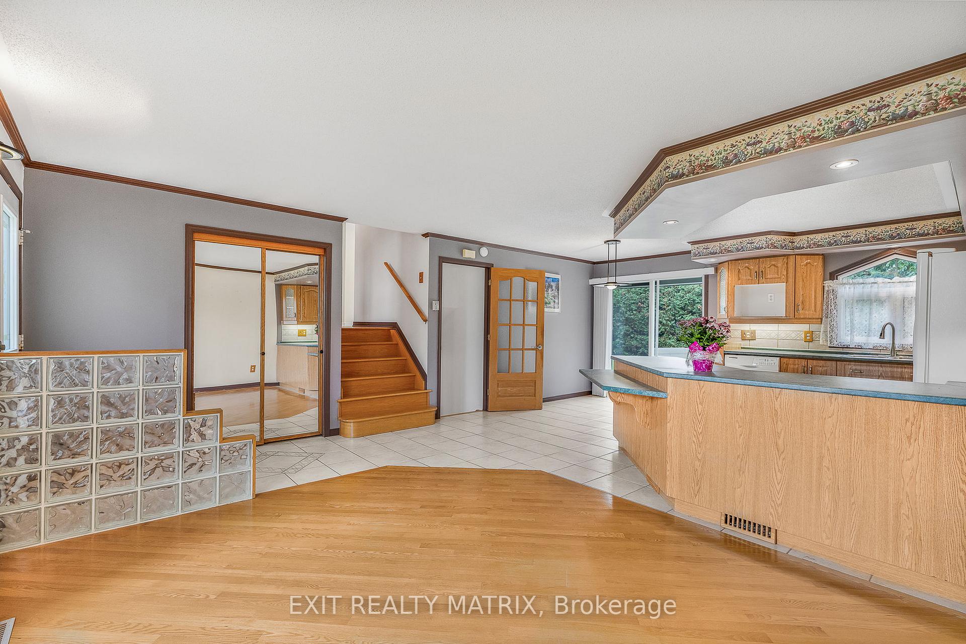 29 Louise Crescent, Russell — photo 4 of 5