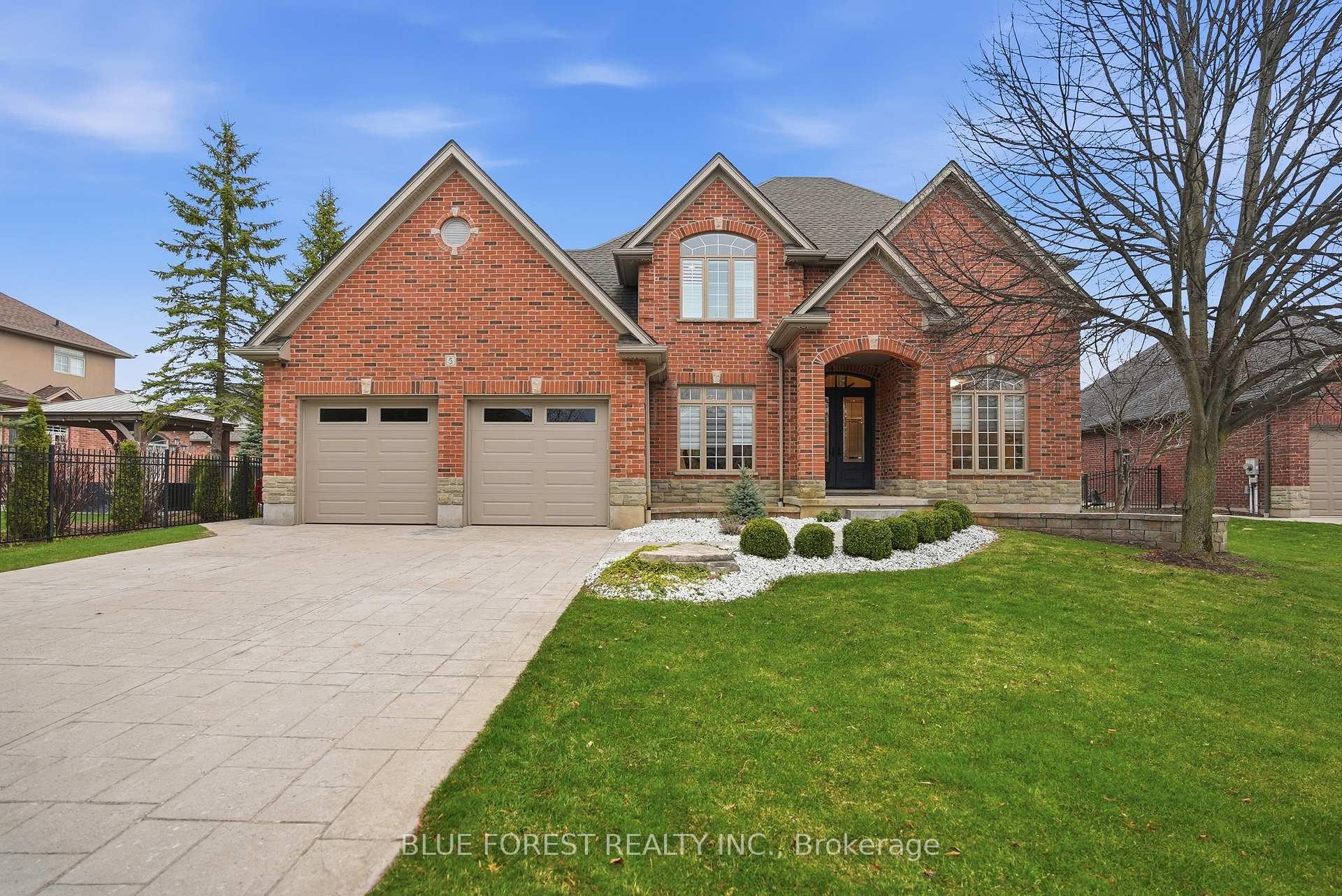 7222 Clayton Walk 5, London South — photo 3 of 5
