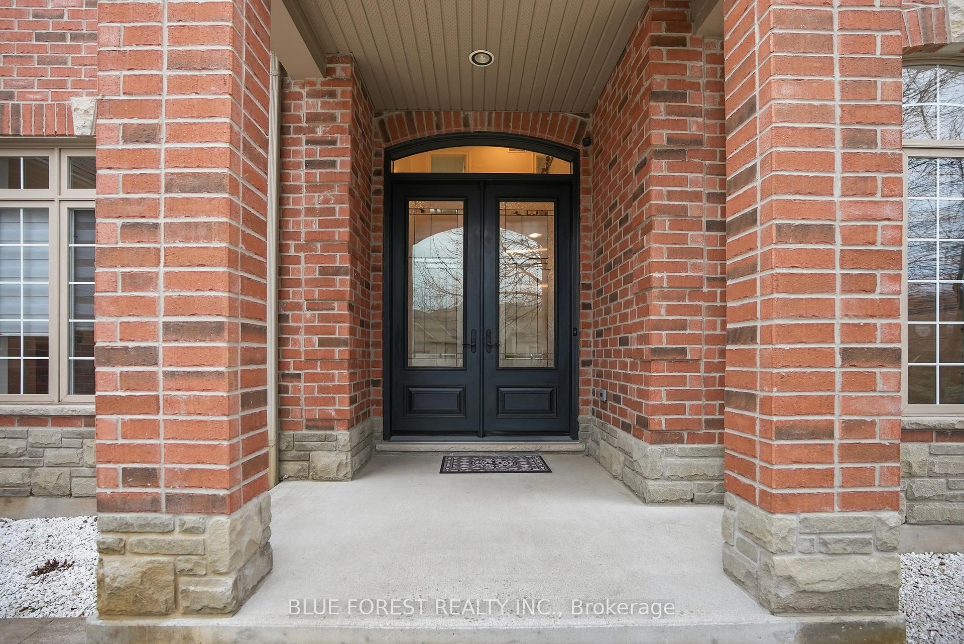 7222 Clayton Walk 5, London South — photo 4 of 5