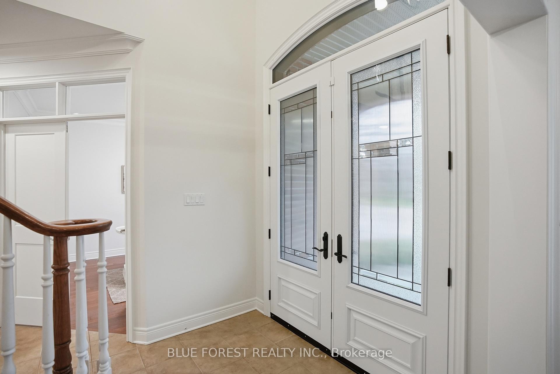7222 Clayton Walk 5, London South — photo 5 of 5